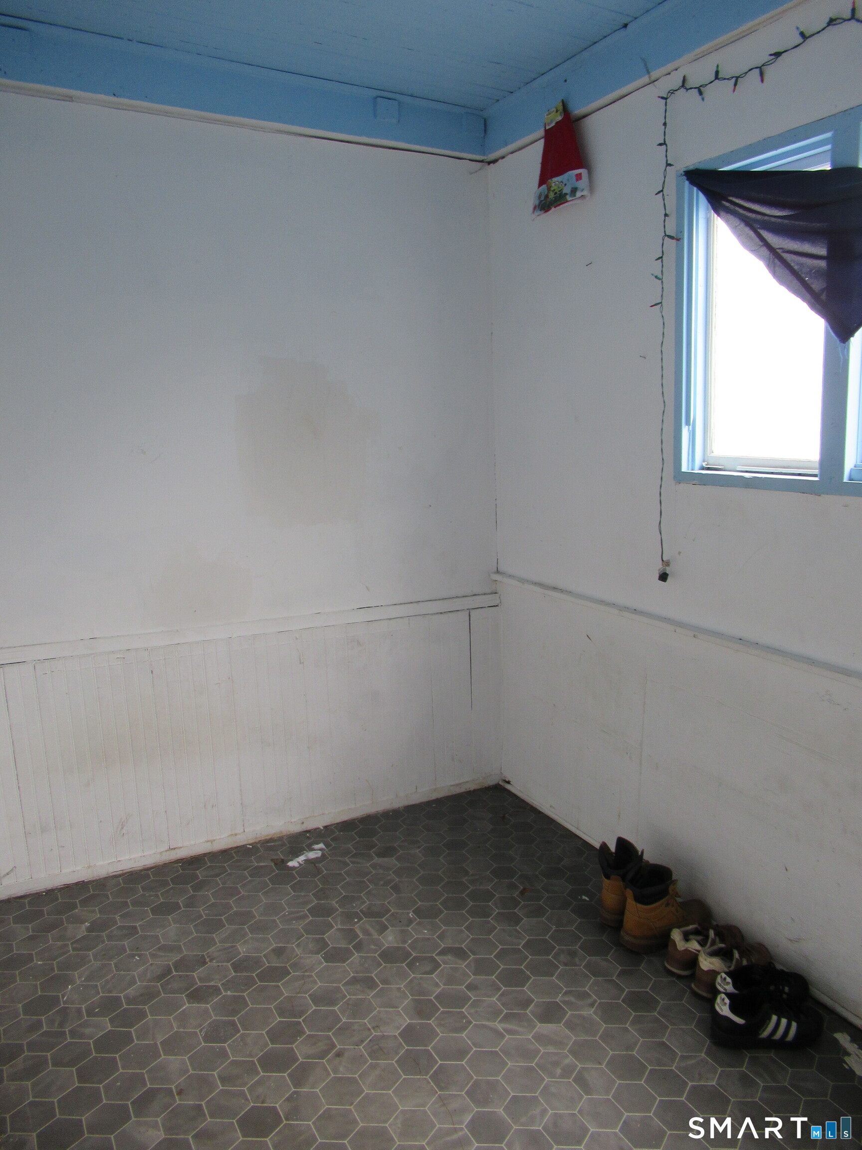 240 Sheridan Street photo 21