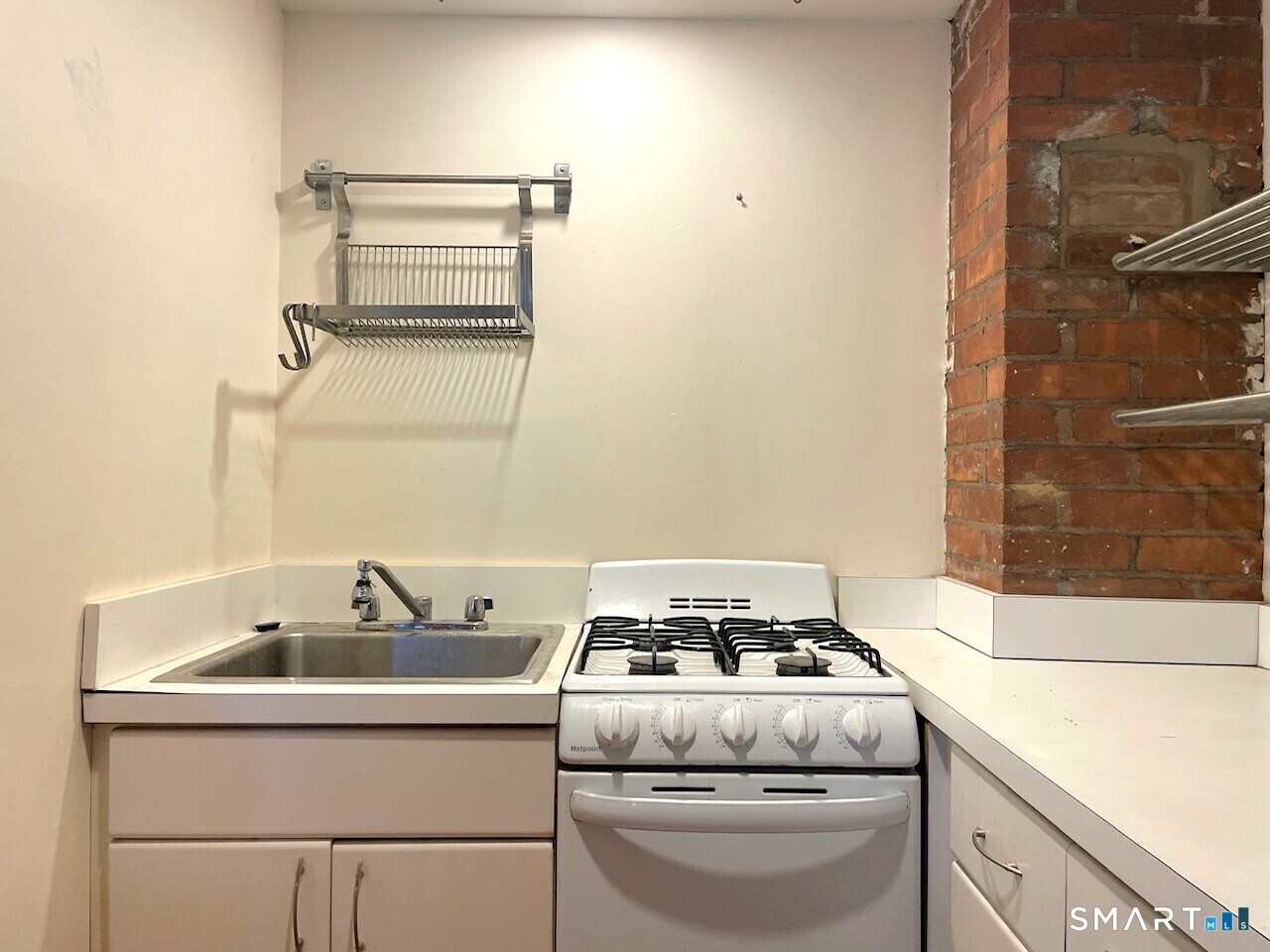 540 Whitney Avenue Unit #4 photo 9