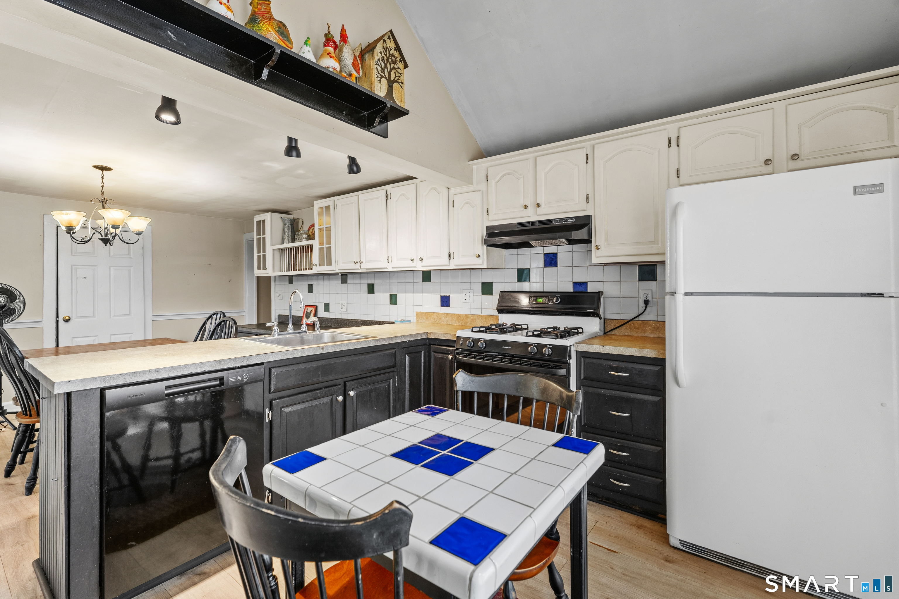 22 Oakwood Avenue photo 9