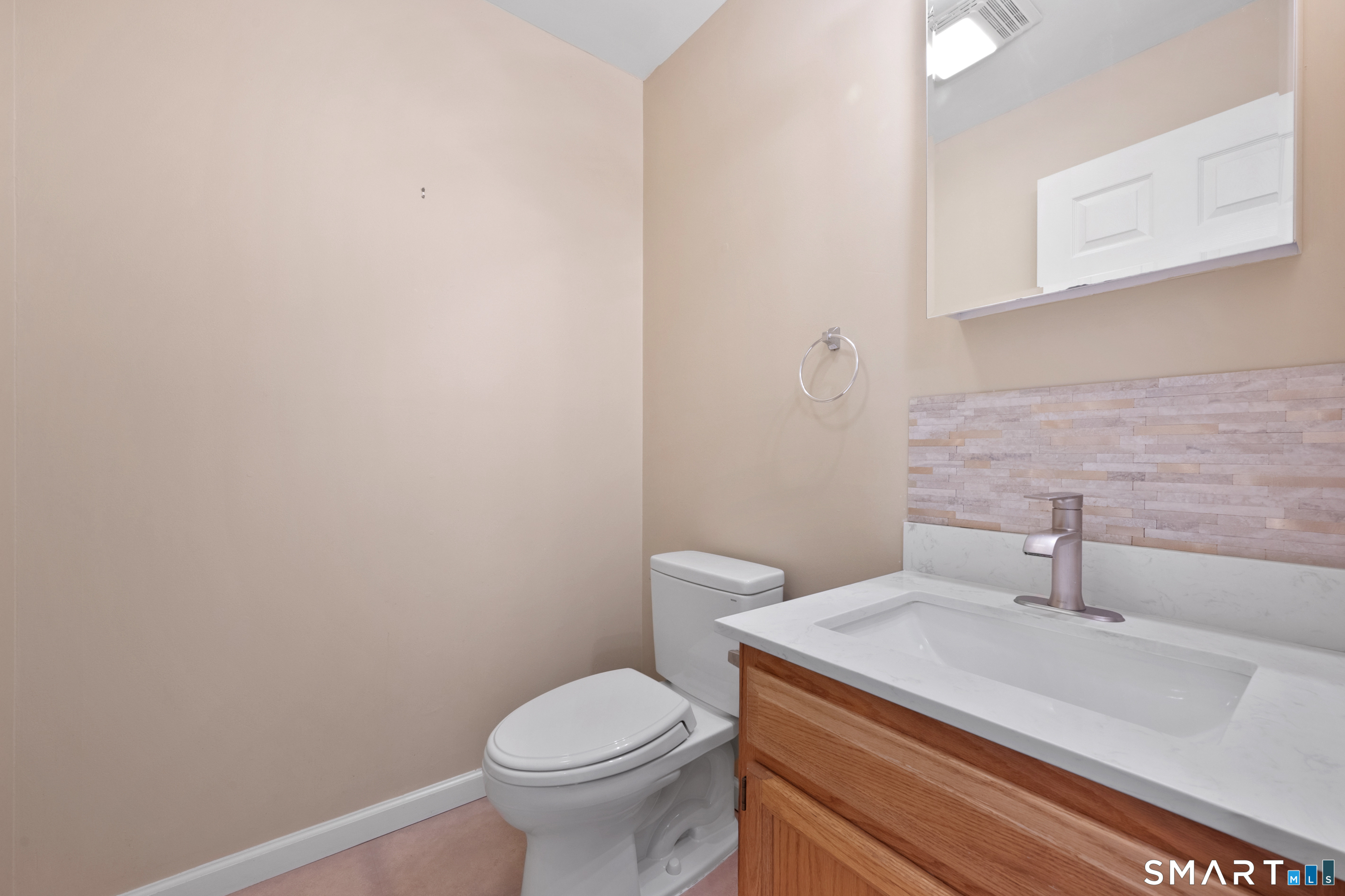 Foto 7 de Condominio en renta en 42 Highland Road #5, Stamford, CT — $4,500/mes