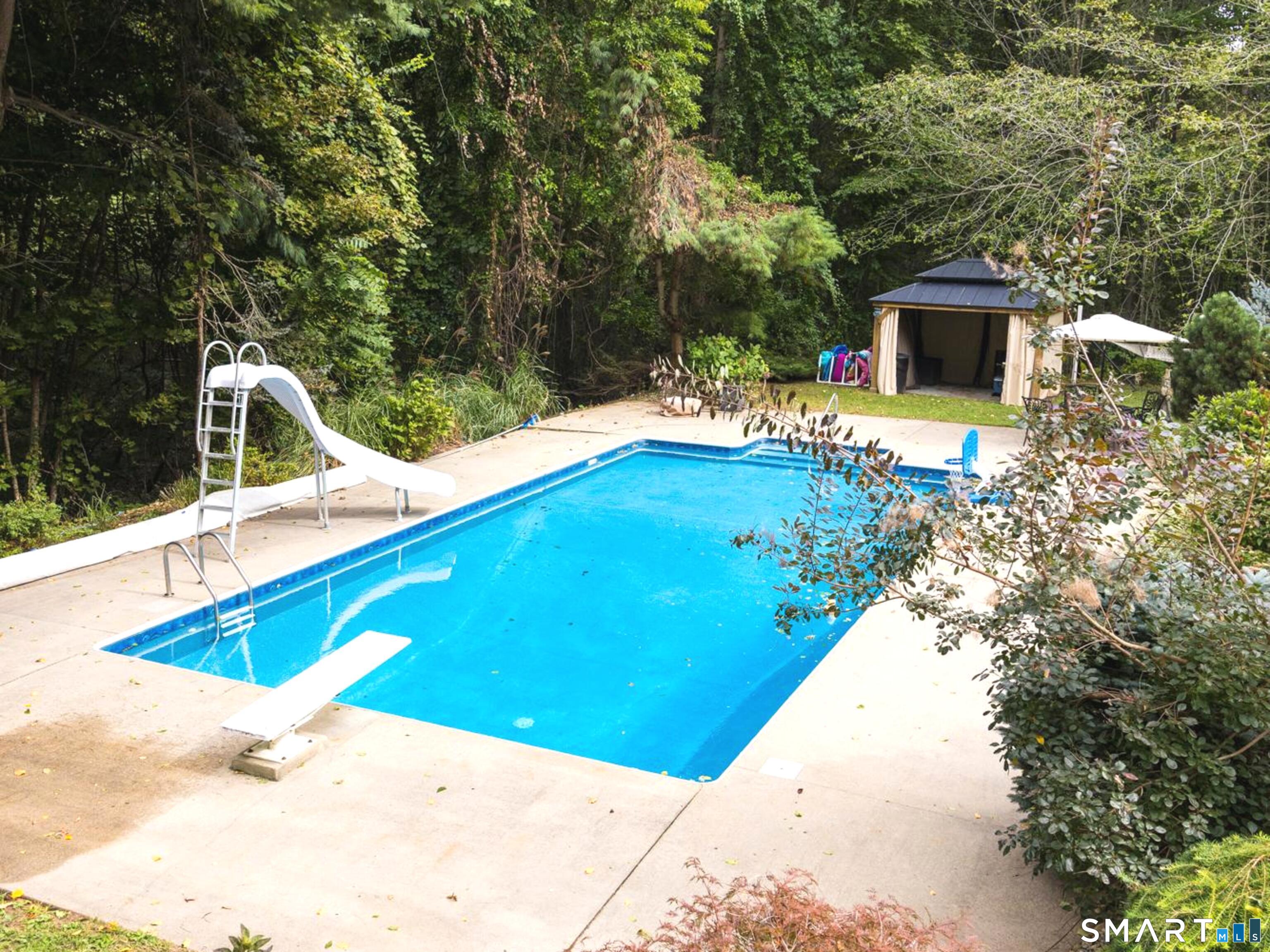45 Deerfield Drive photo 21