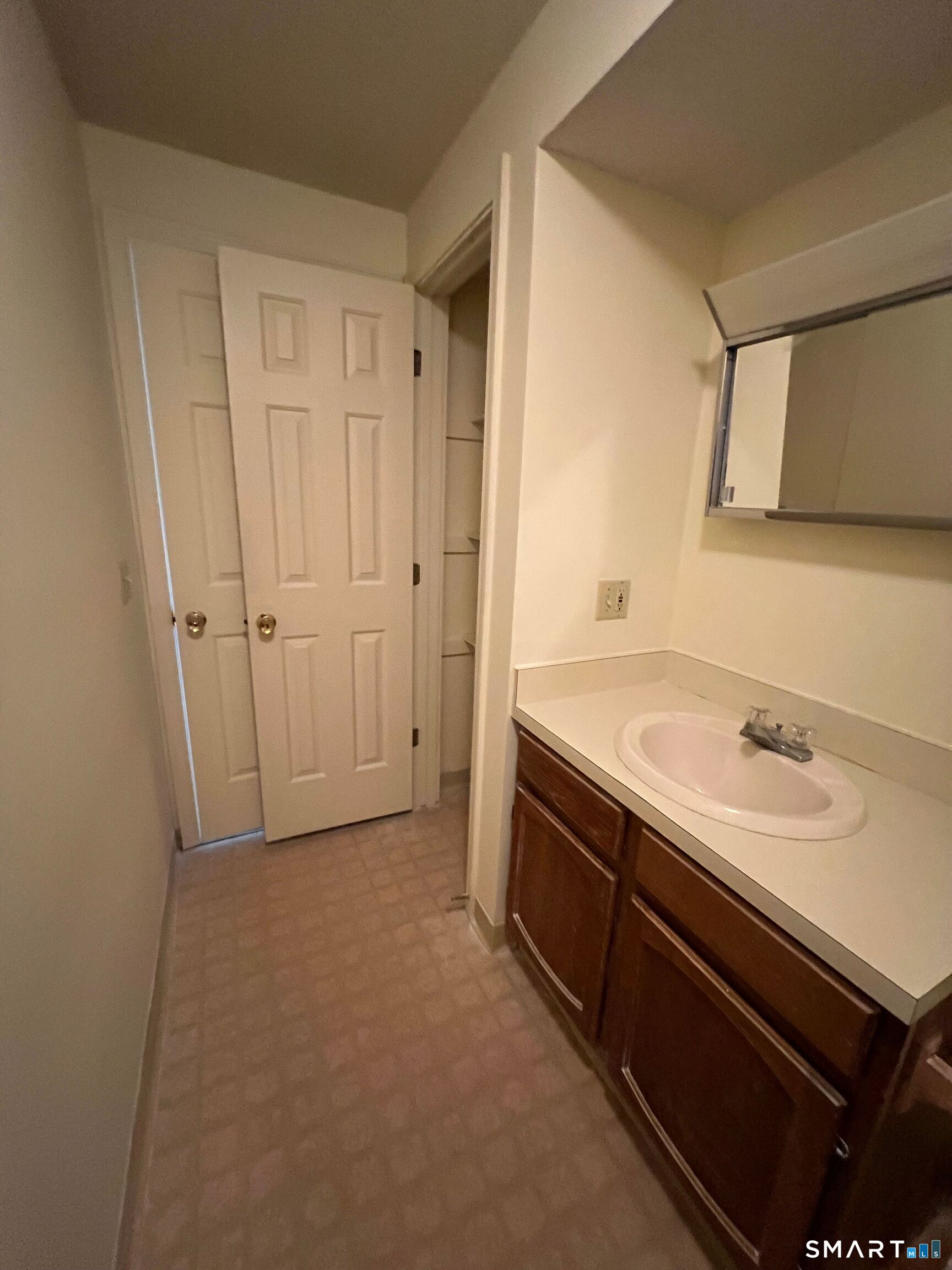 Photo 10 of Condo for sale at 427 Judd Sq #427, Wallingford, CT 06492 | MLS# 24210663 | Listing updated on 2026-10-06