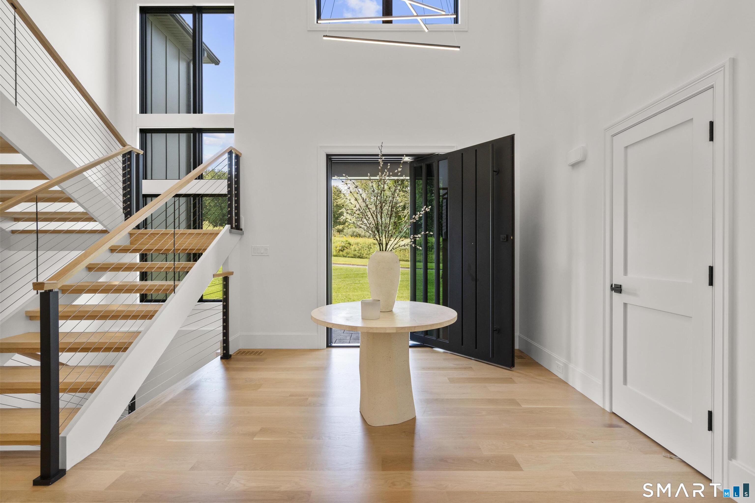 8 Holly Lane photo 11