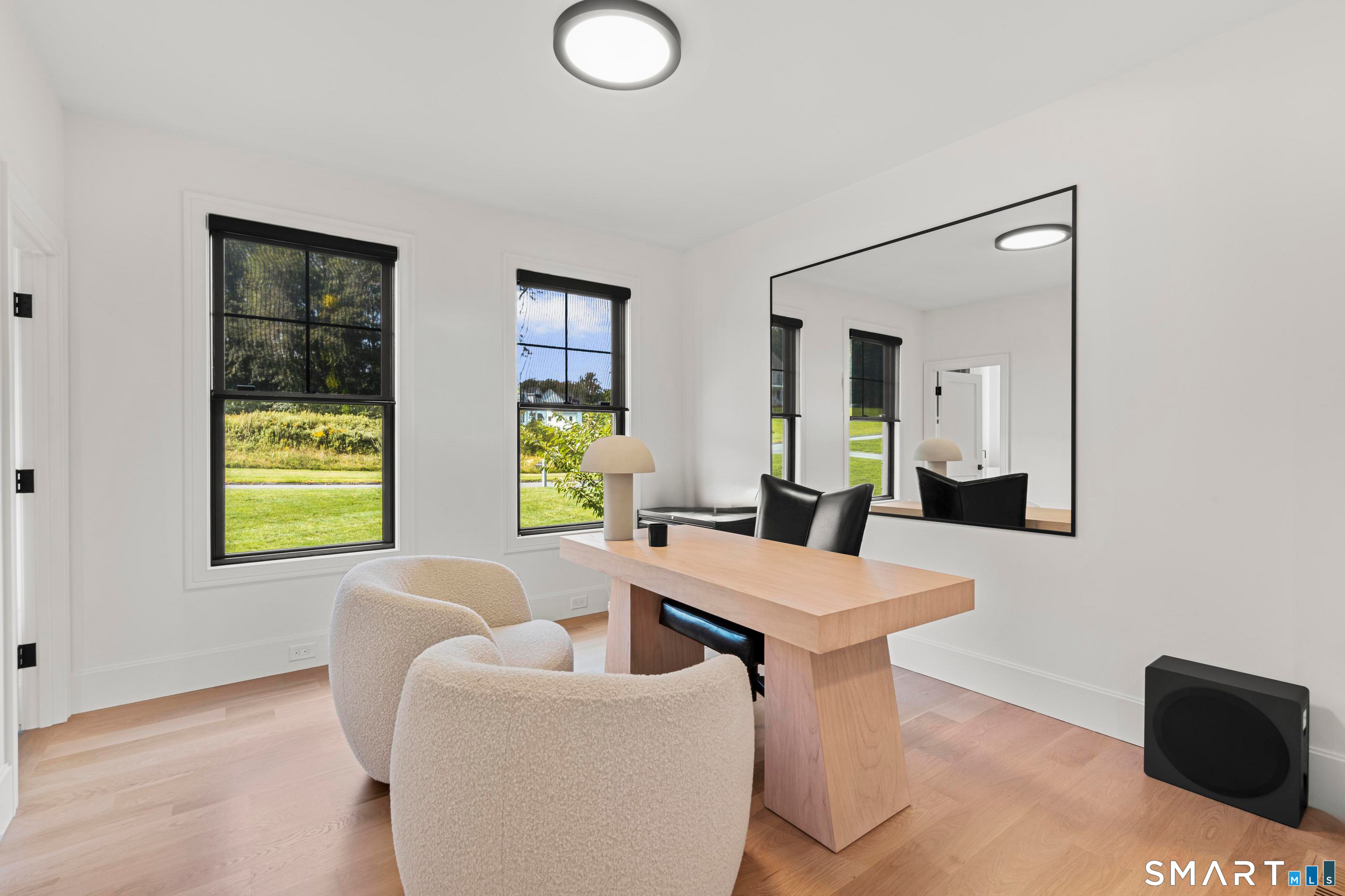 8 Holly Lane photo 20