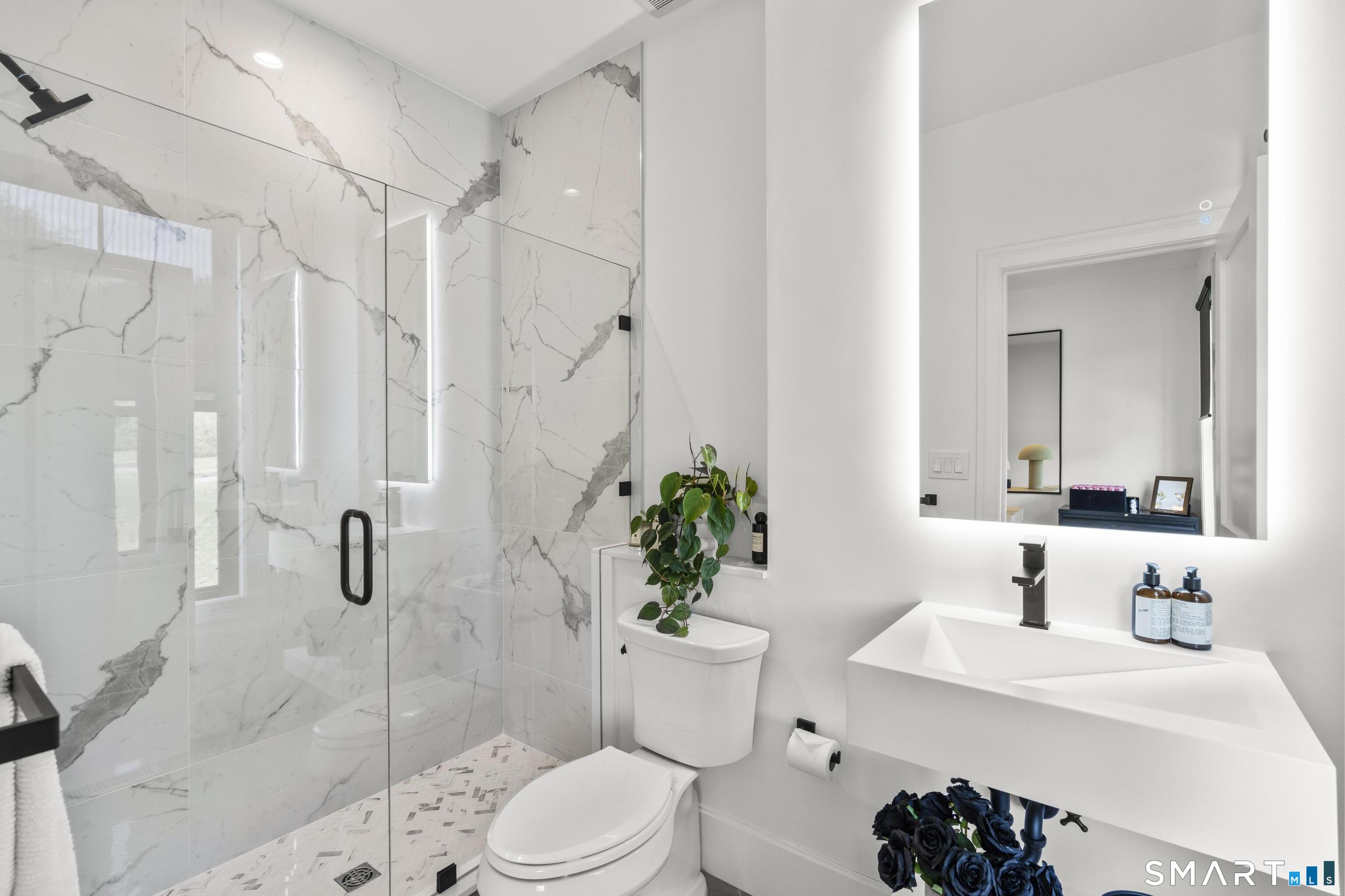 8 Holly Lane photo 21