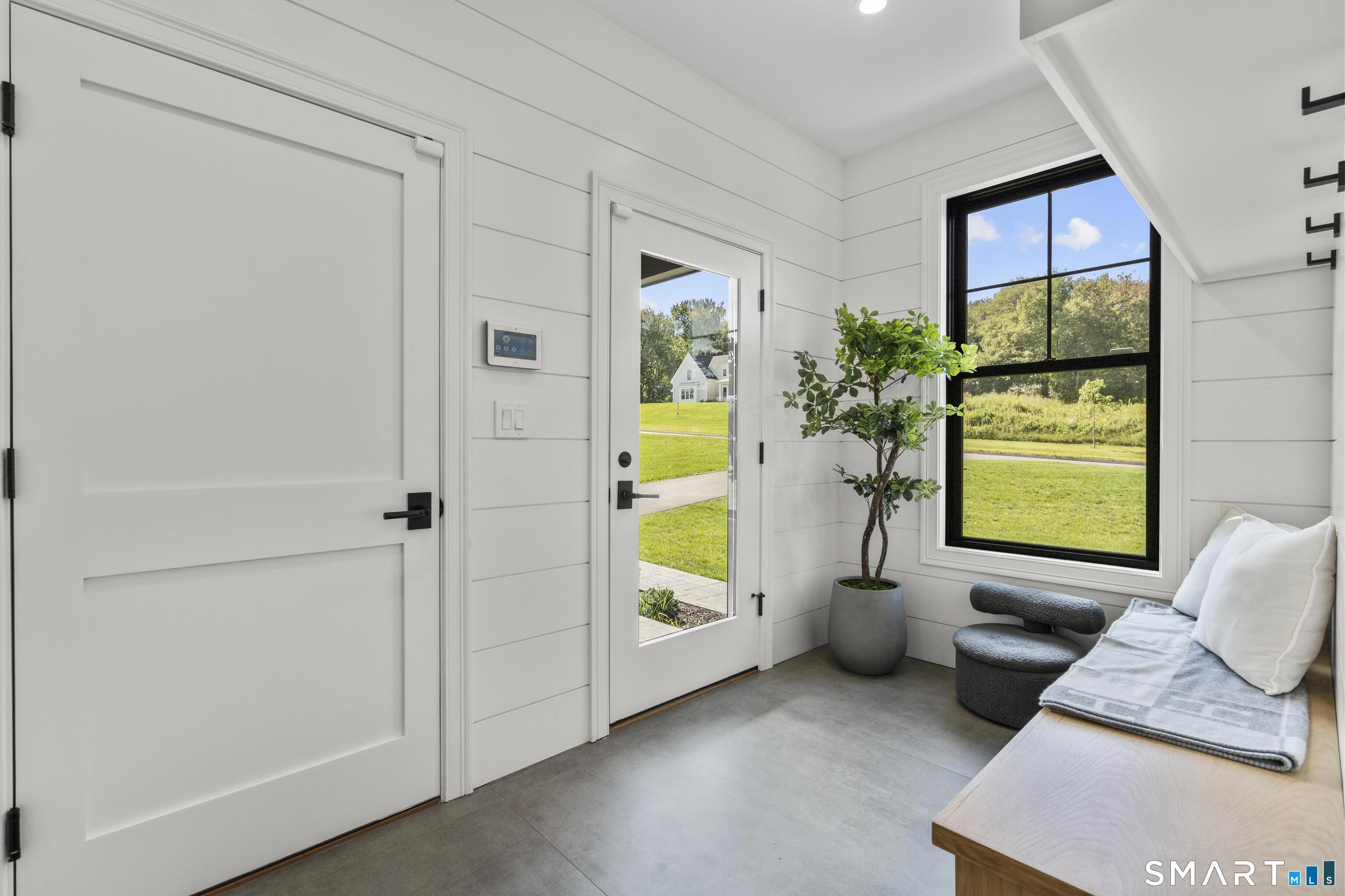 8 Holly Lane photo 22