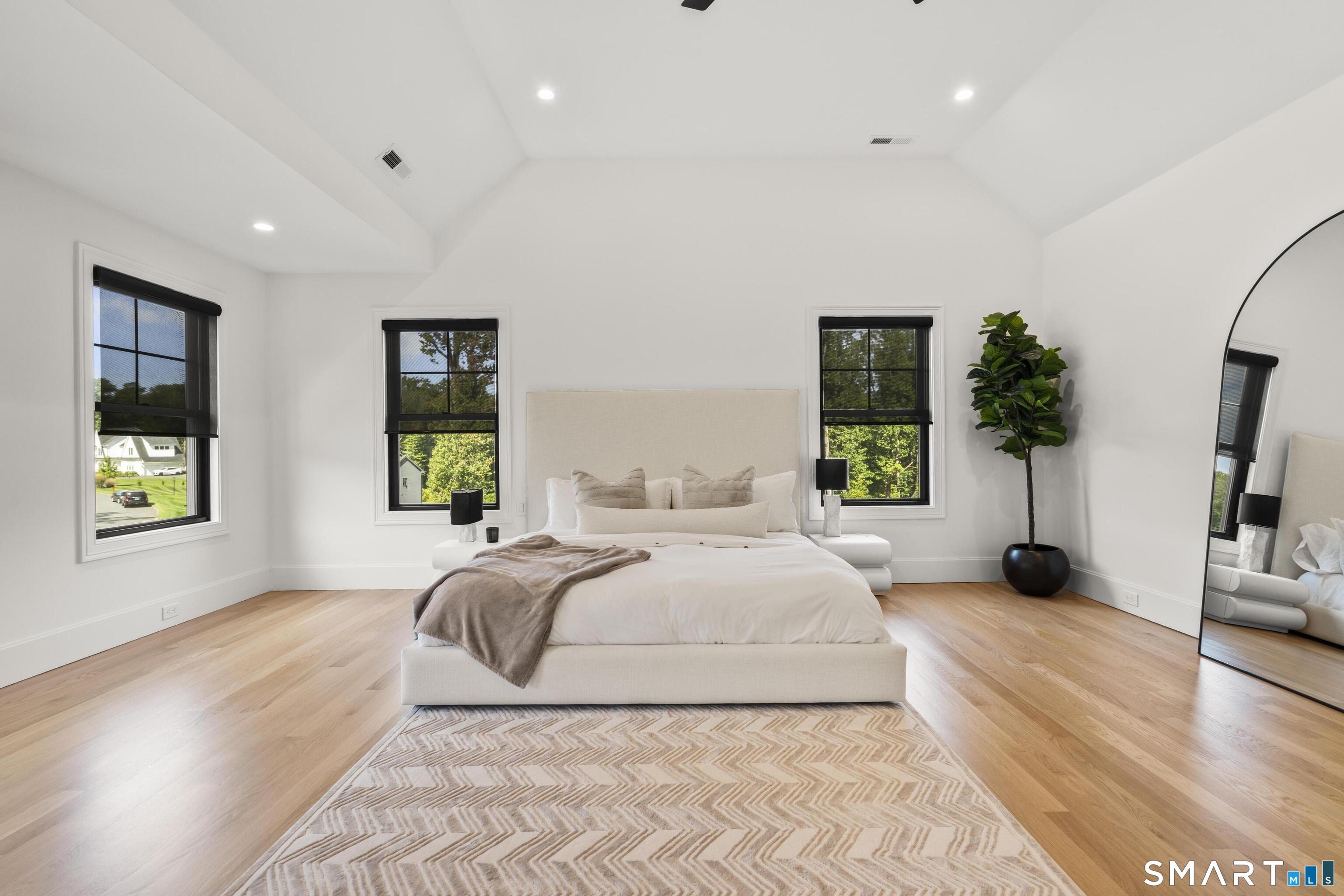 8 Holly Lane photo 26