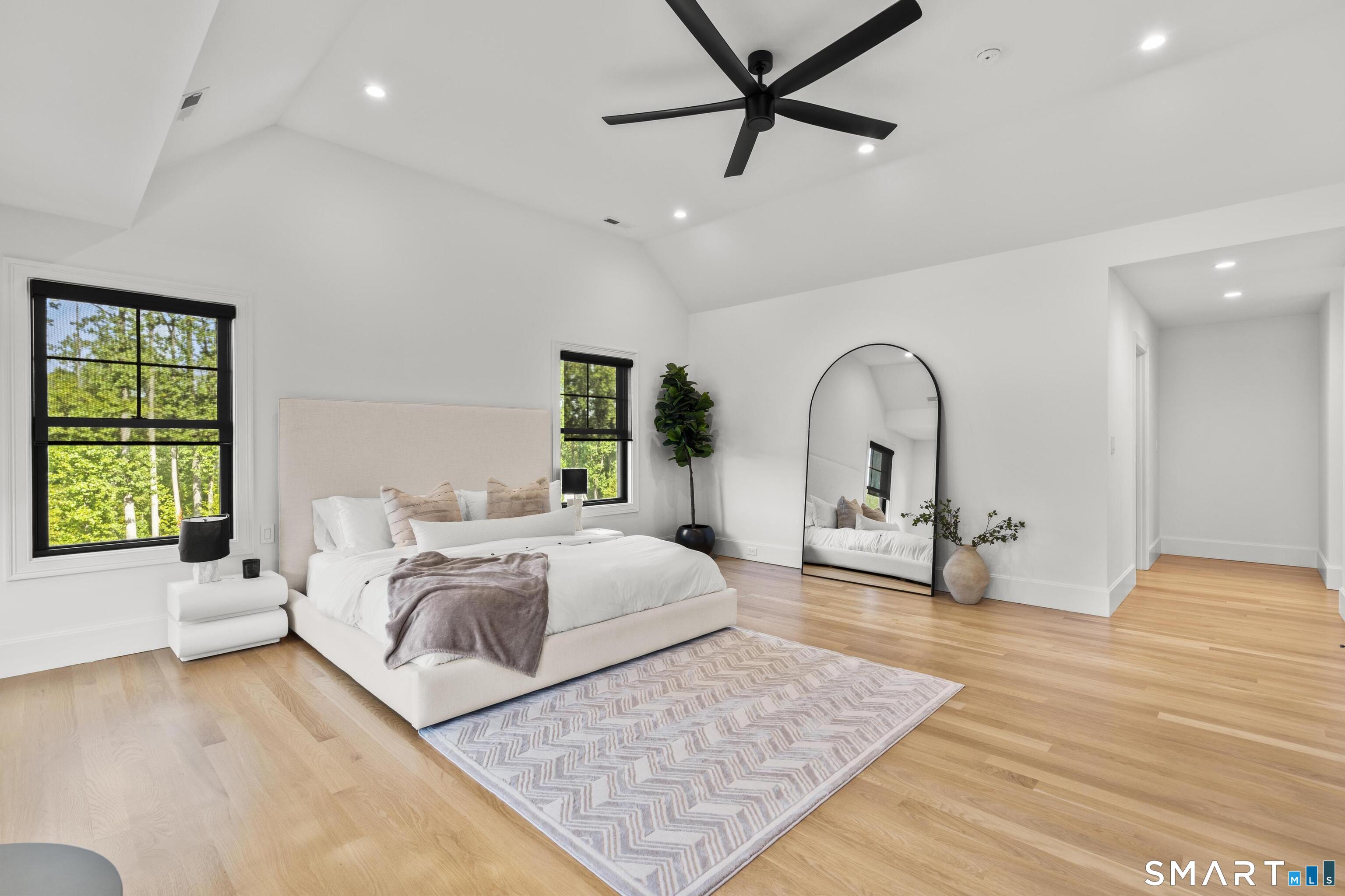 8 Holly Lane photo 27