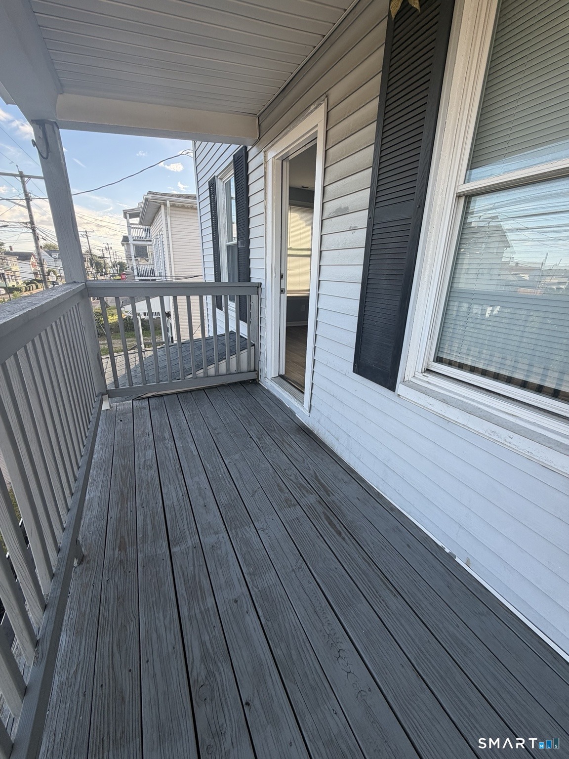 229 Newfield Avenue photo 8