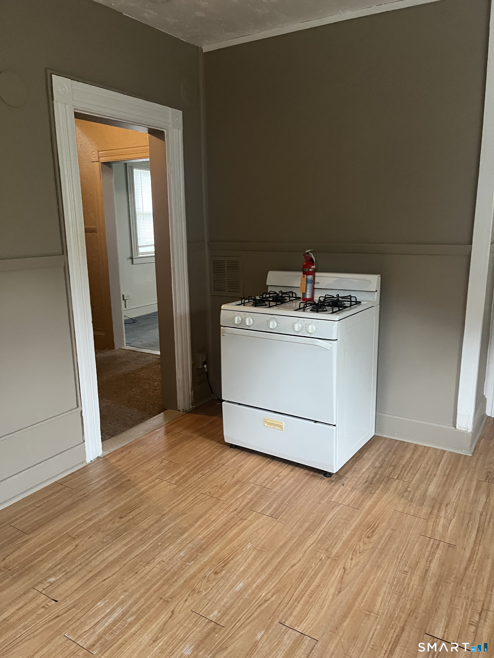 288 Oak Avenue Unit #2nd fl photo 9