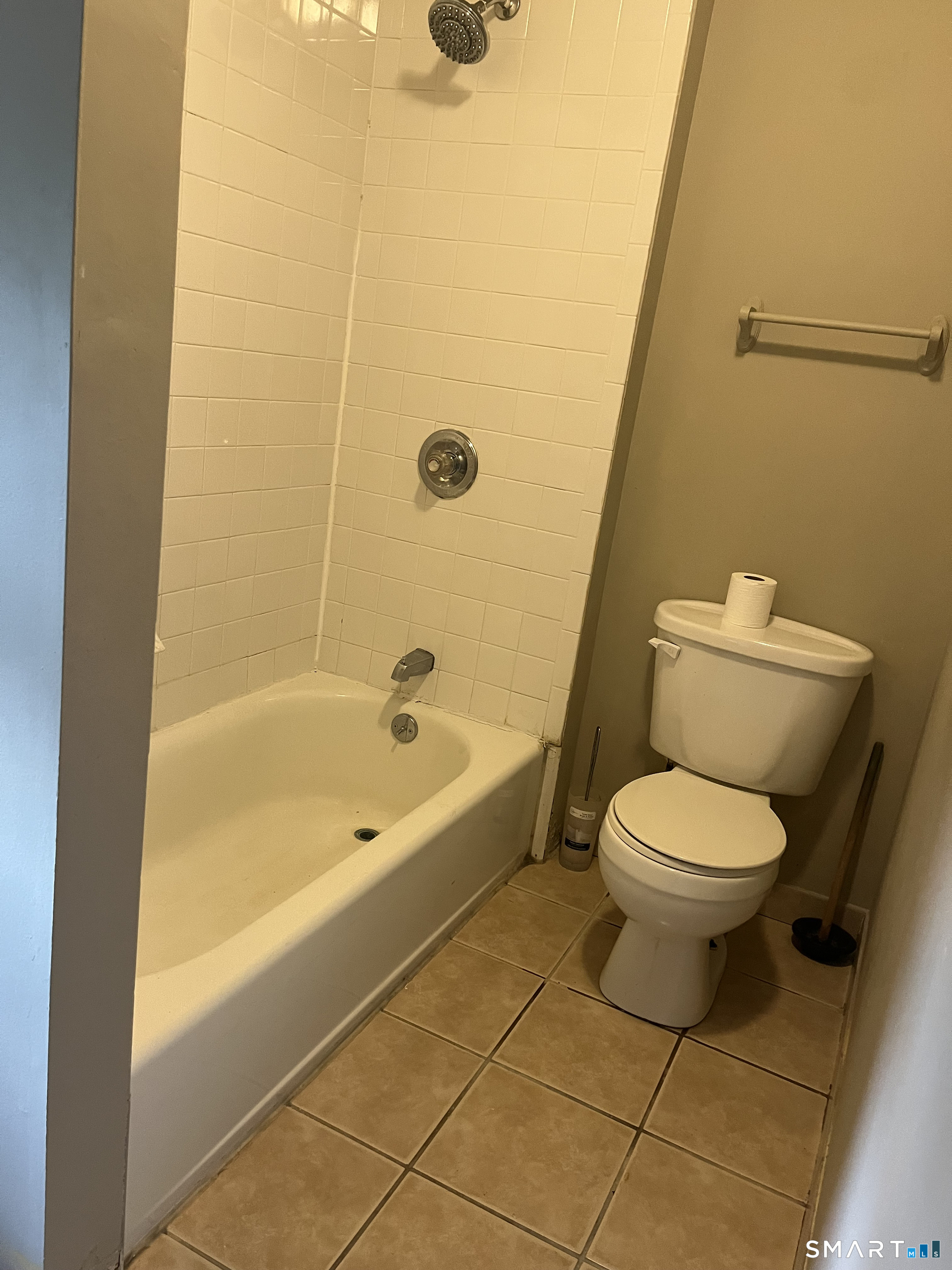 288 Oak Avenue Unit #2nd fl photo 12