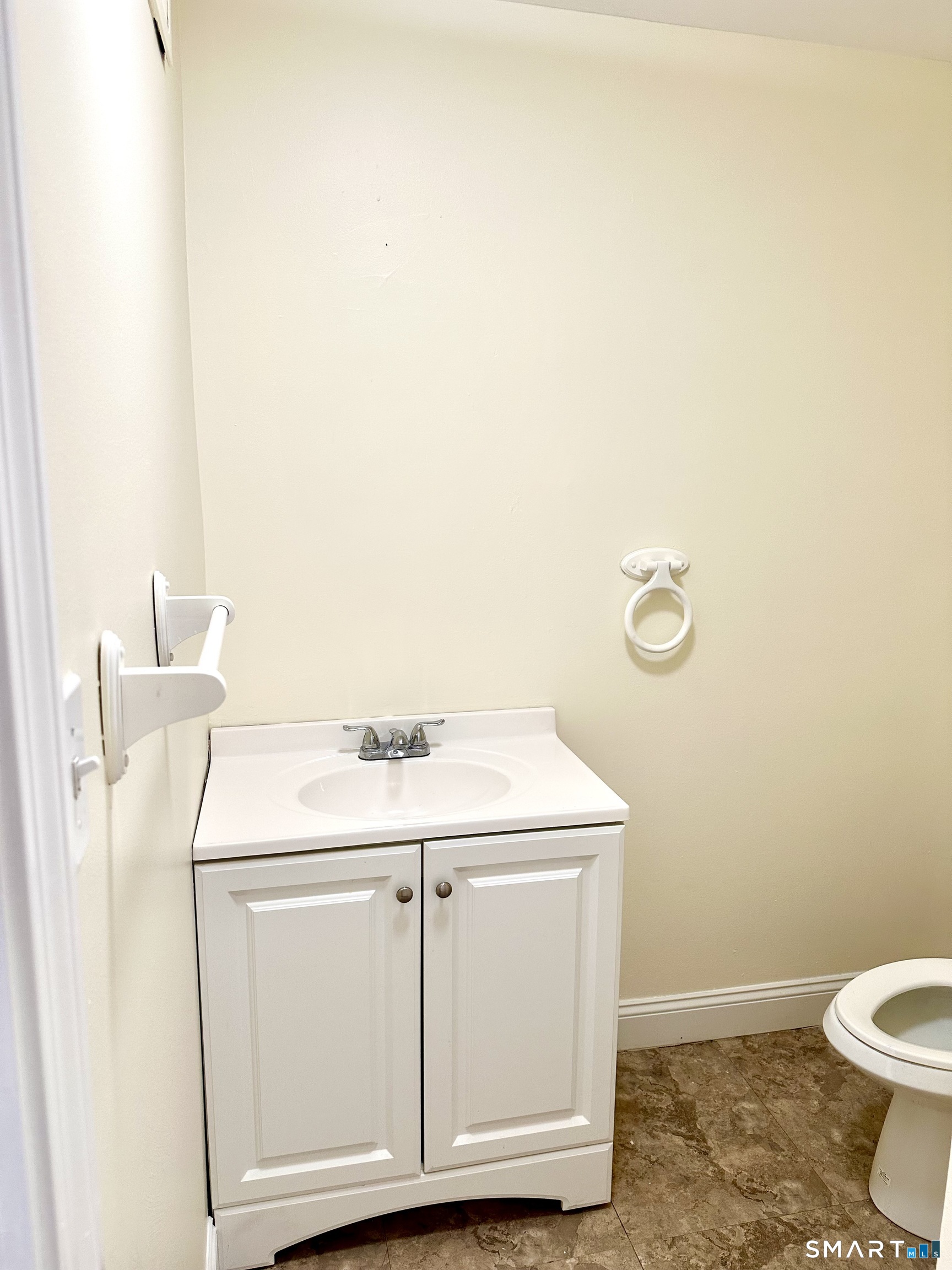 3848 Whitney Avenue photo 7
