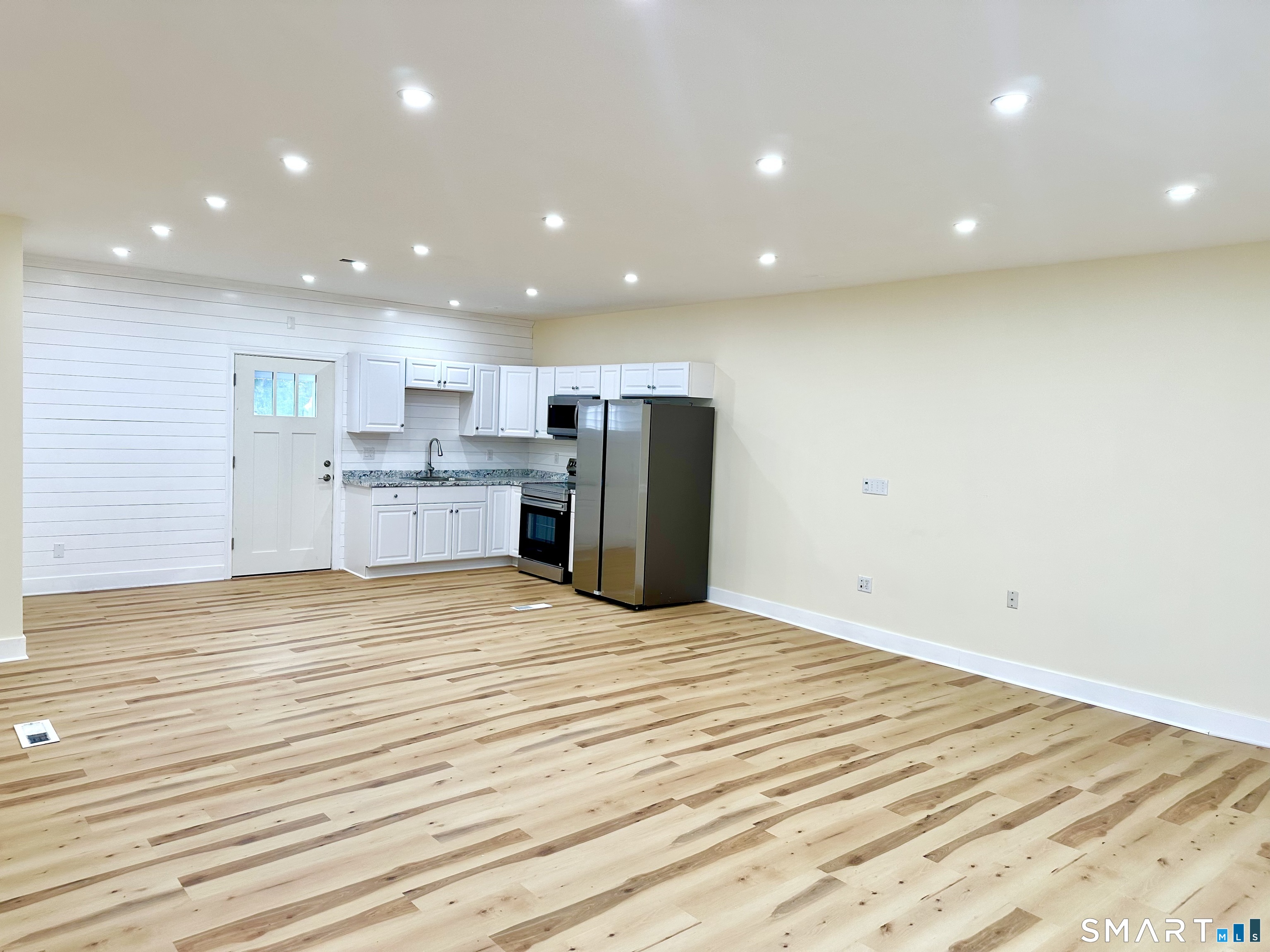 3848 Whitney Avenue photo 10