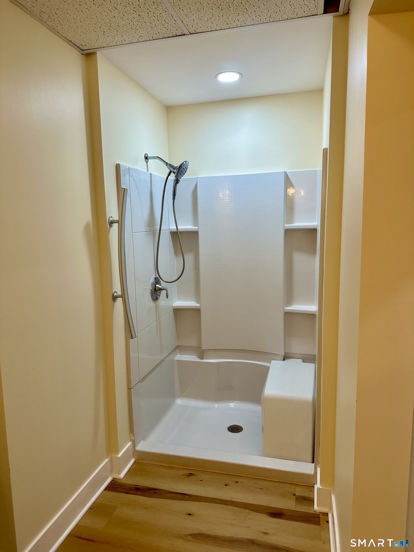 3848 Whitney Avenue photo 11