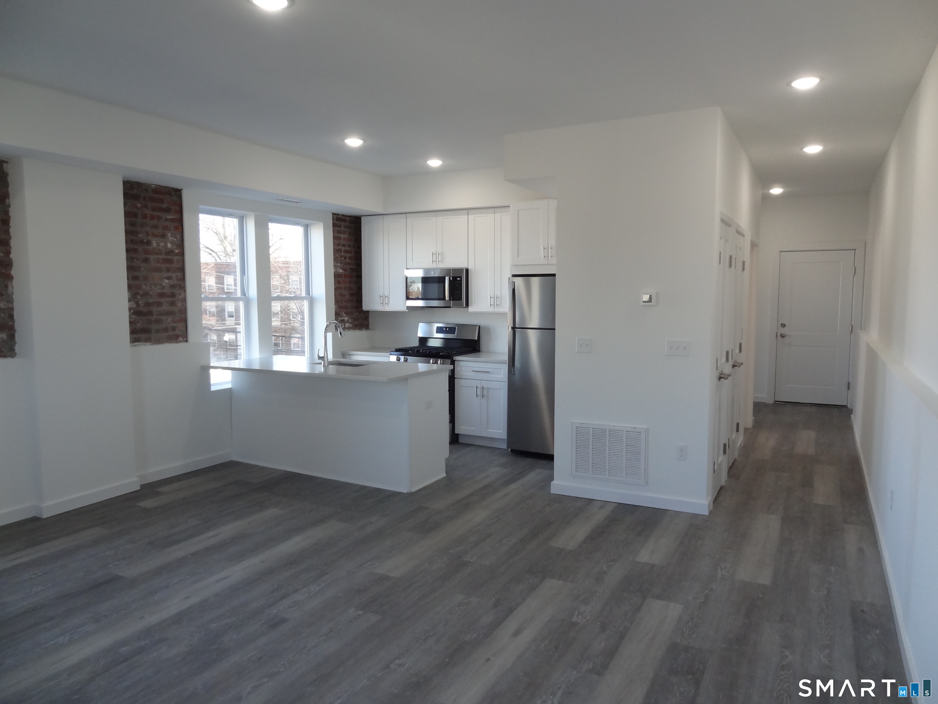 2806 Fairfield Avenue Unit #205