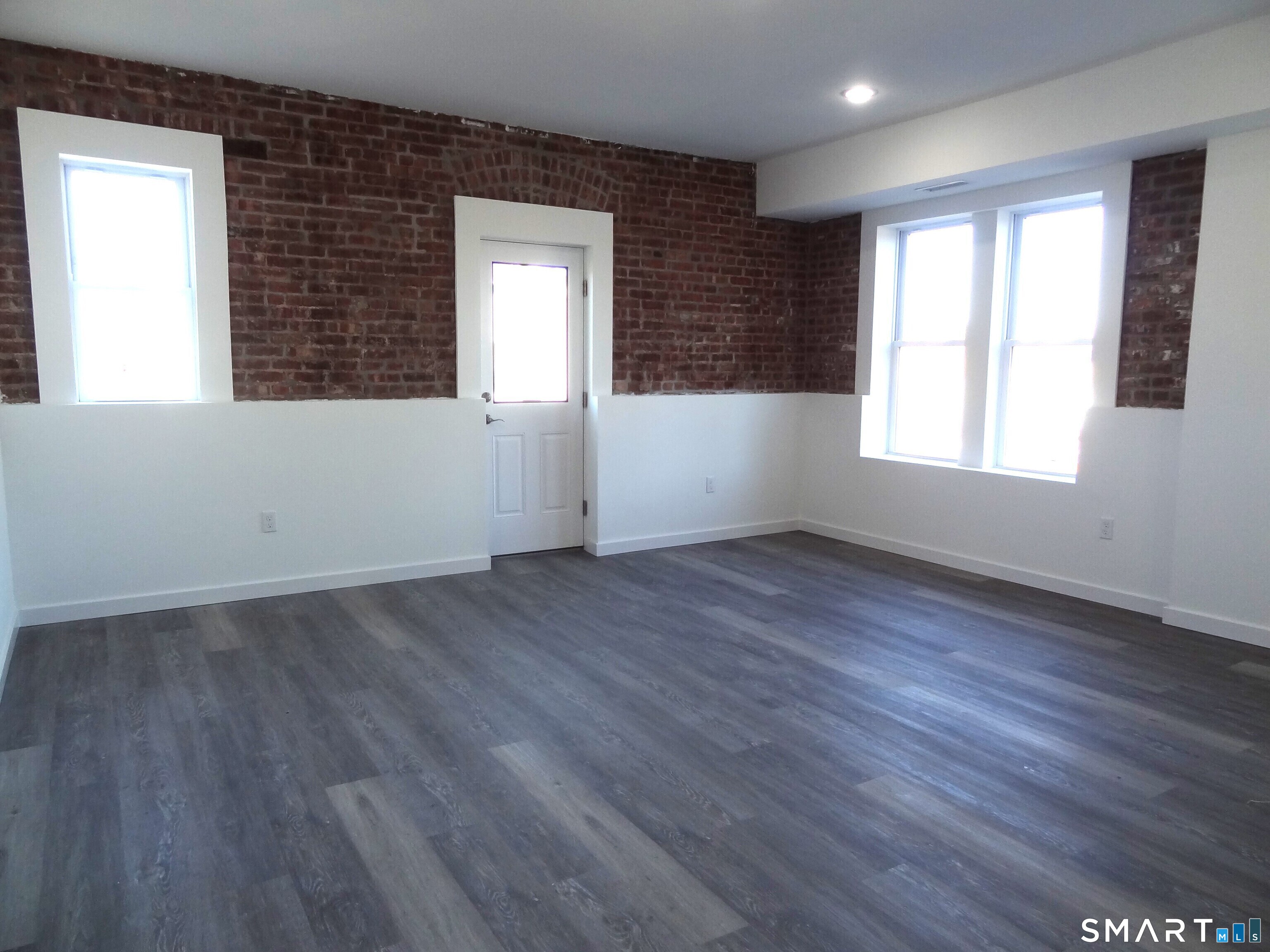2806 Fairfield Avenue Unit #205 photo 6