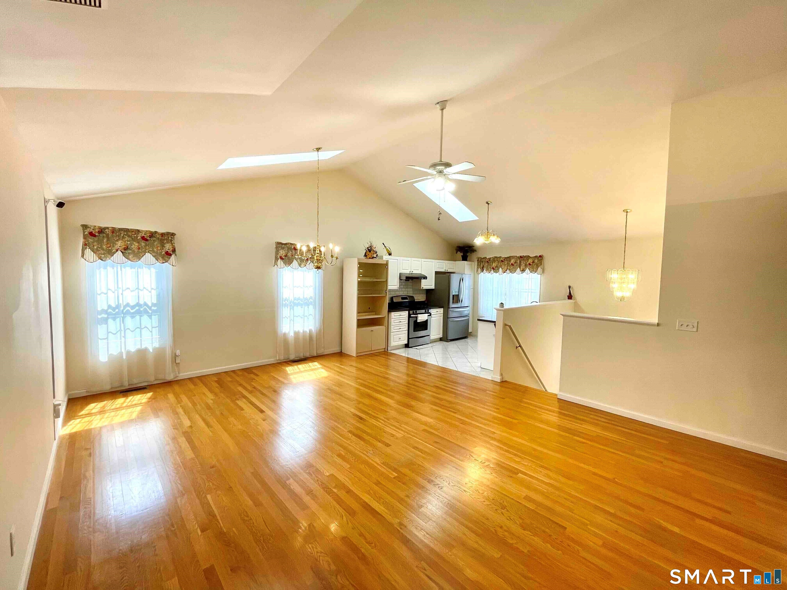 65 Olde Elm Close photo 3