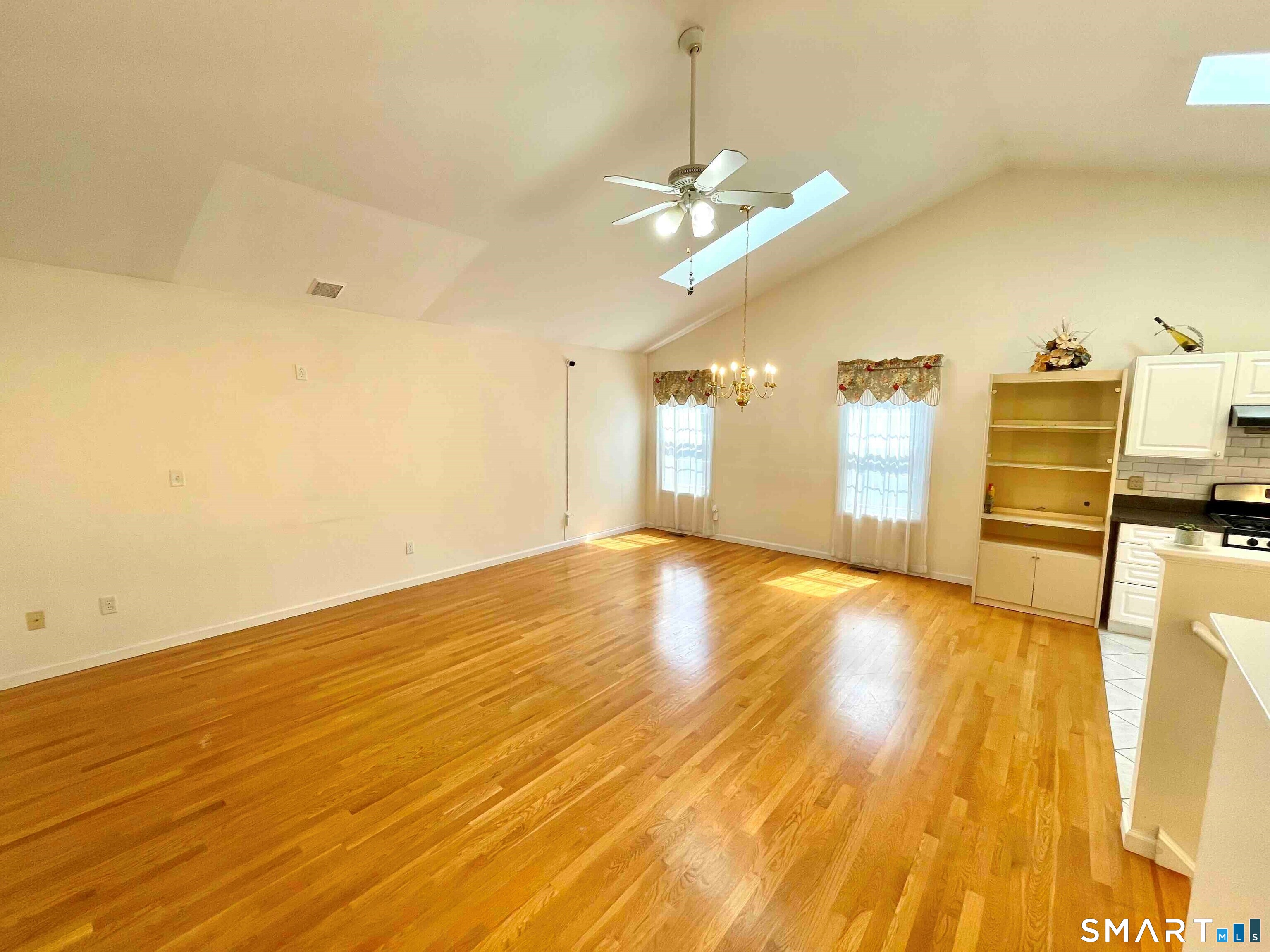 65 Olde Elm Close photo 2