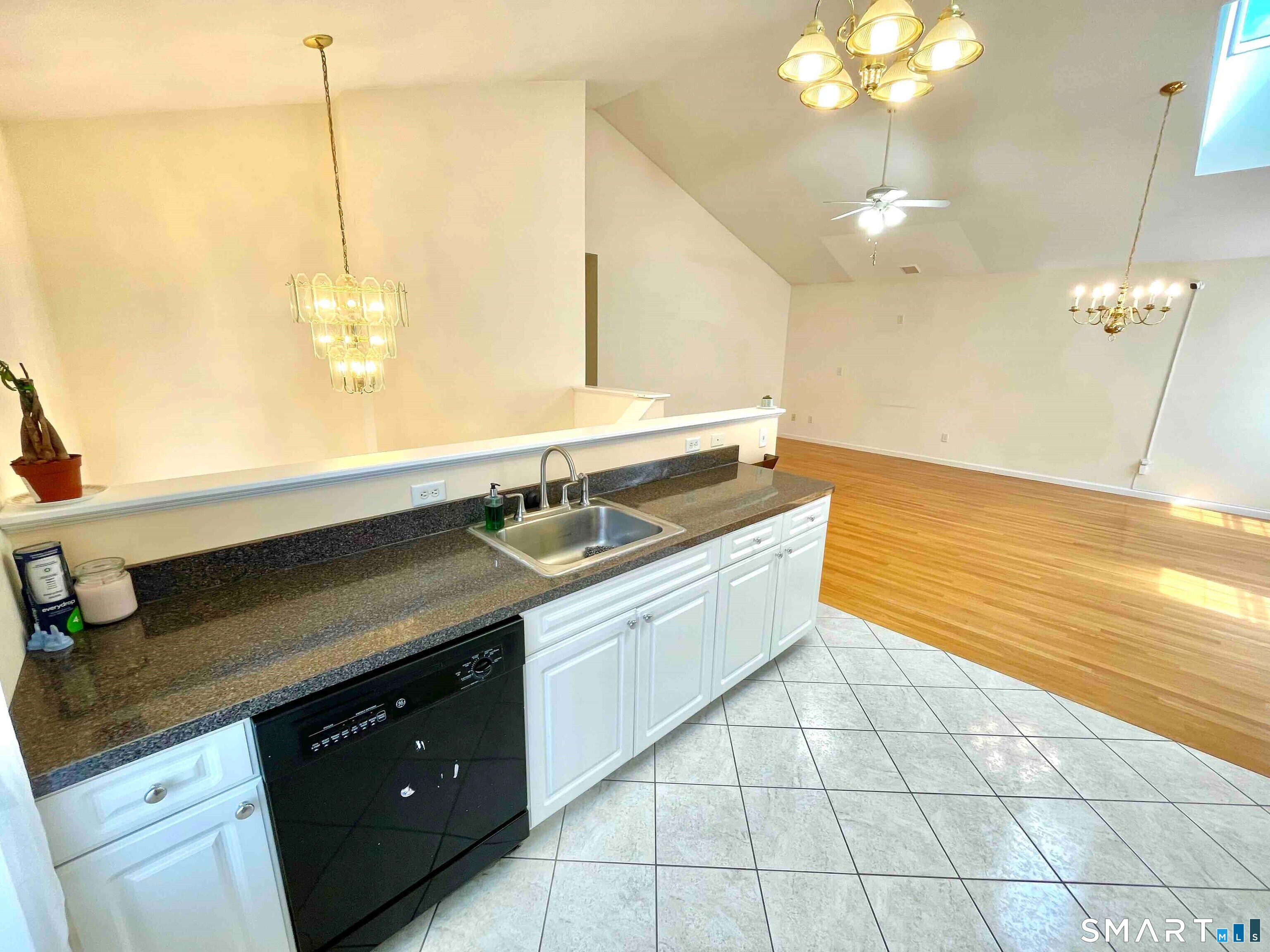 65 Olde Elm Close photo 6