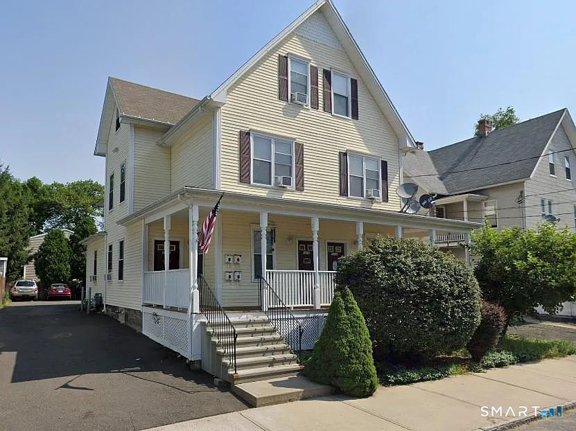 13 Forest Avenue