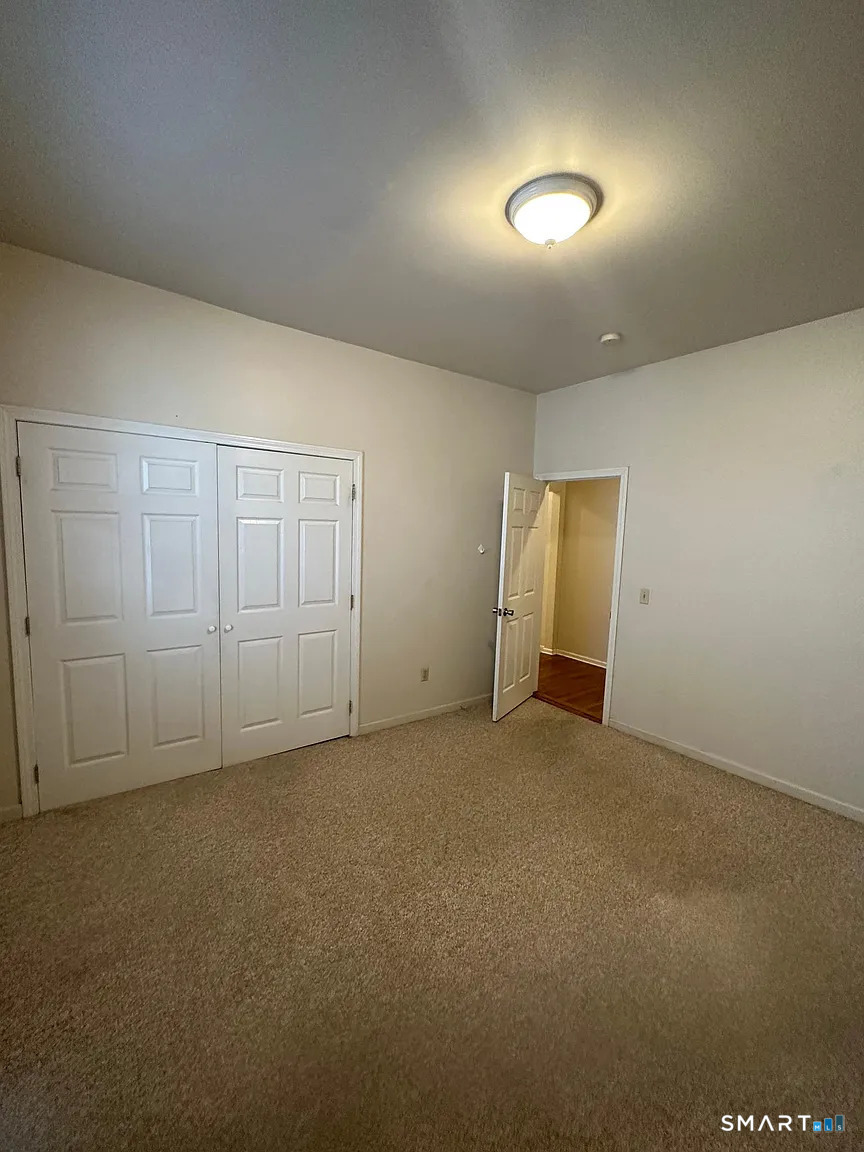 13 Forest Avenue photo 4