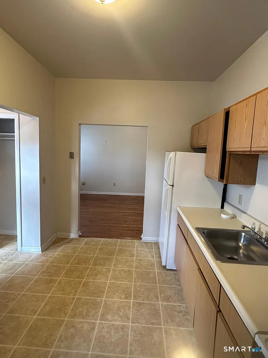 13 Forest Avenue photo 8