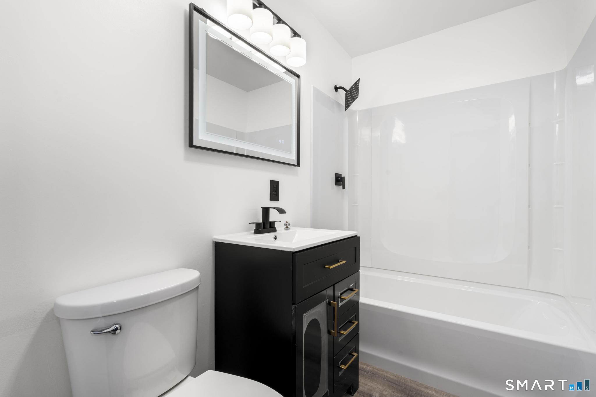 571 Garden Street photo 18