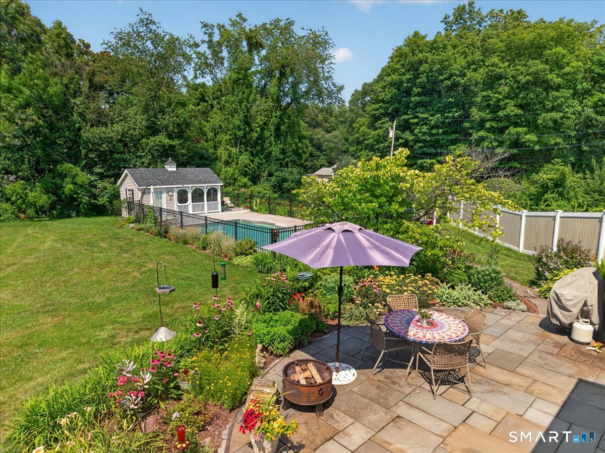 65 West Shepard Avenue photo 33
