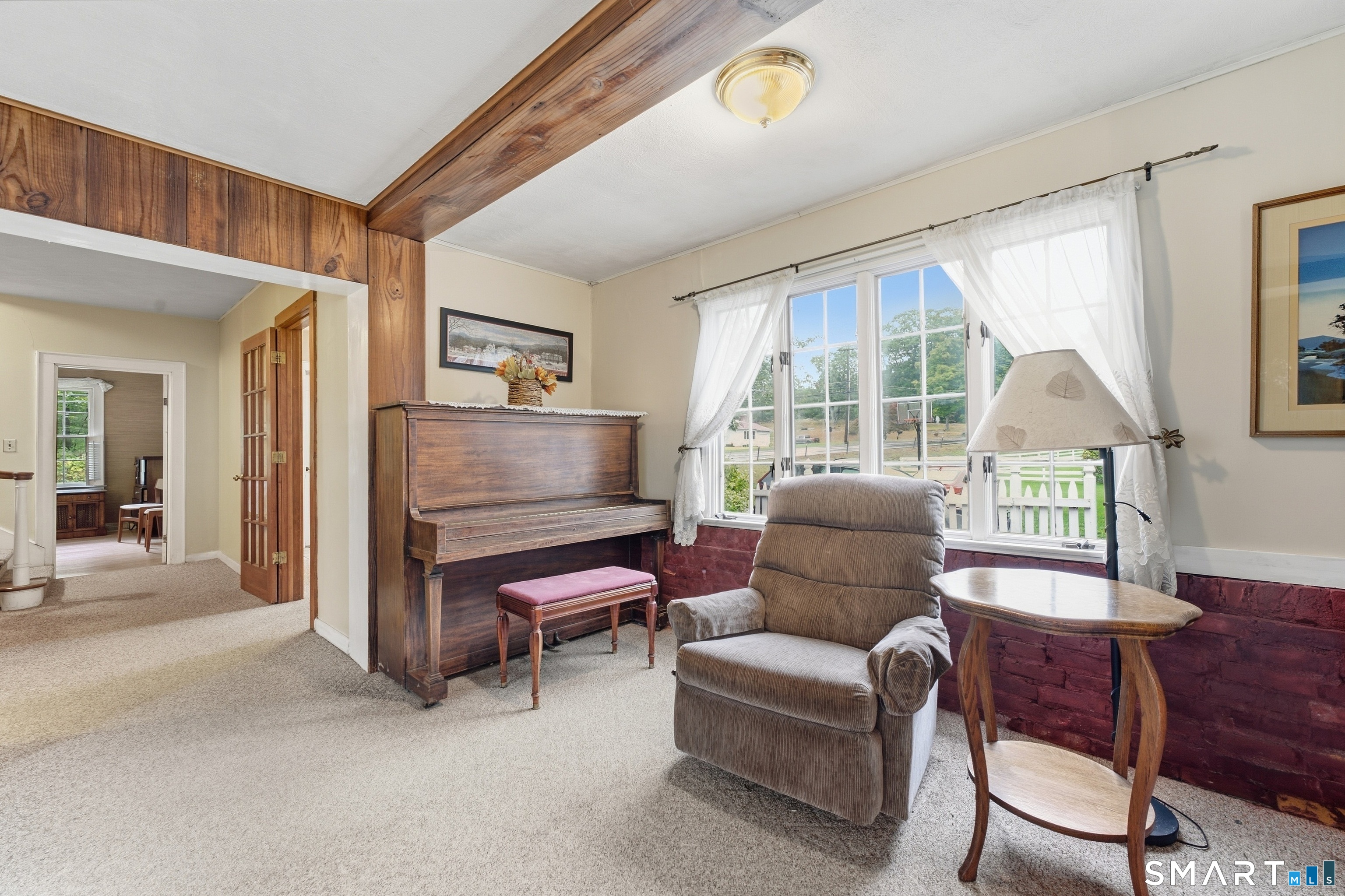 1823 Mountain Road photo 2