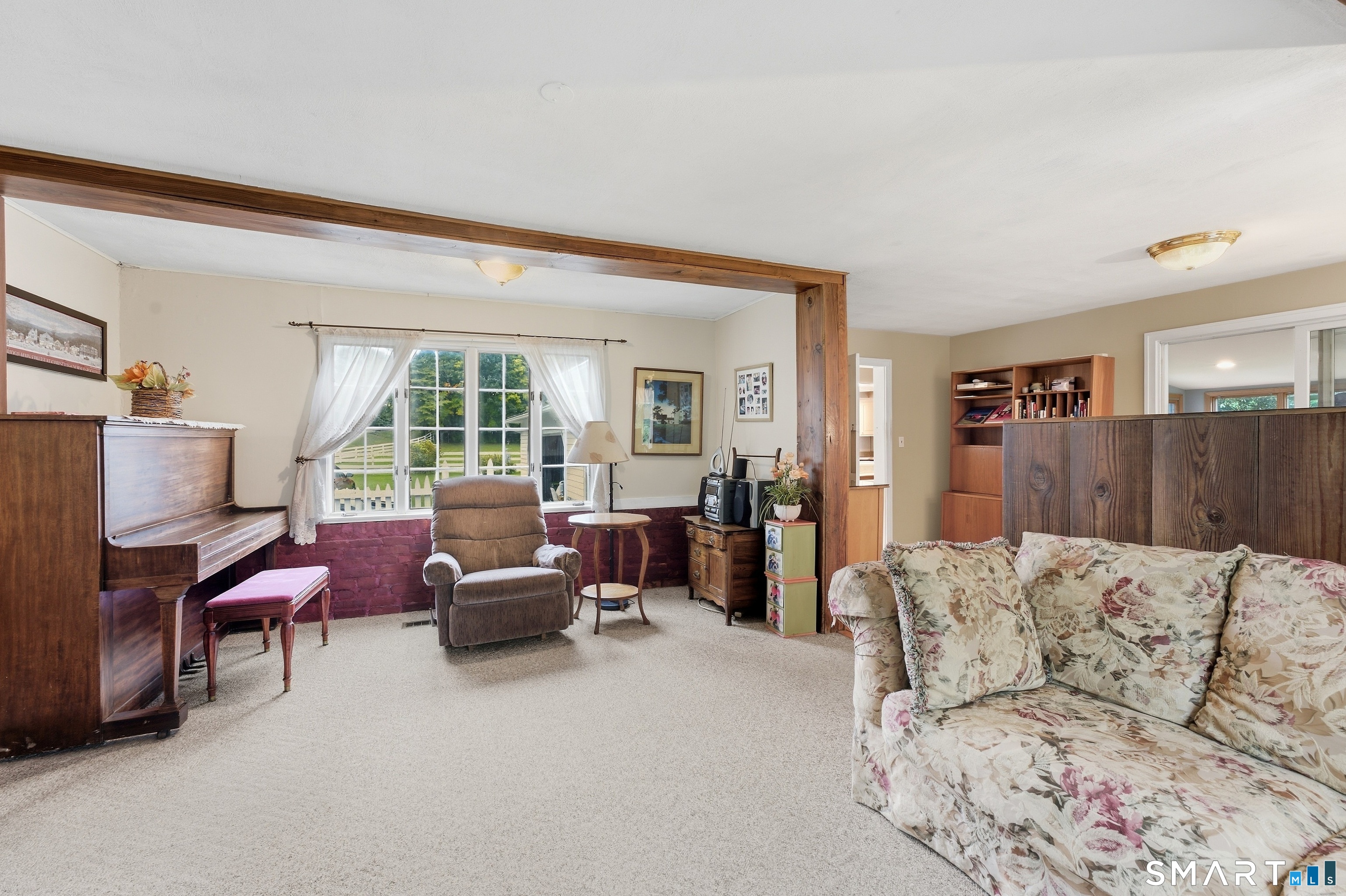 1823 Mountain Road photo 3