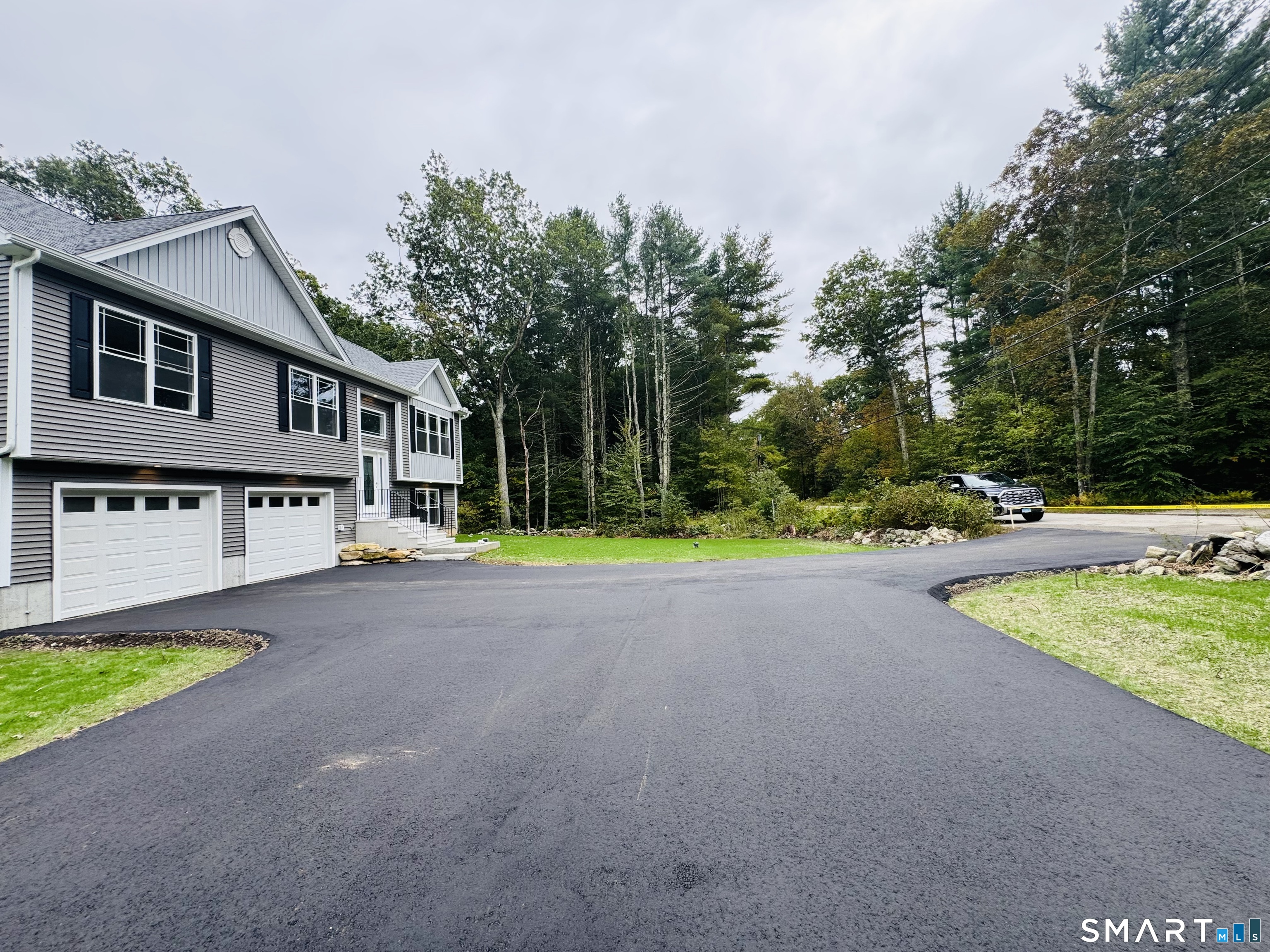 874 Brook Road photo 2