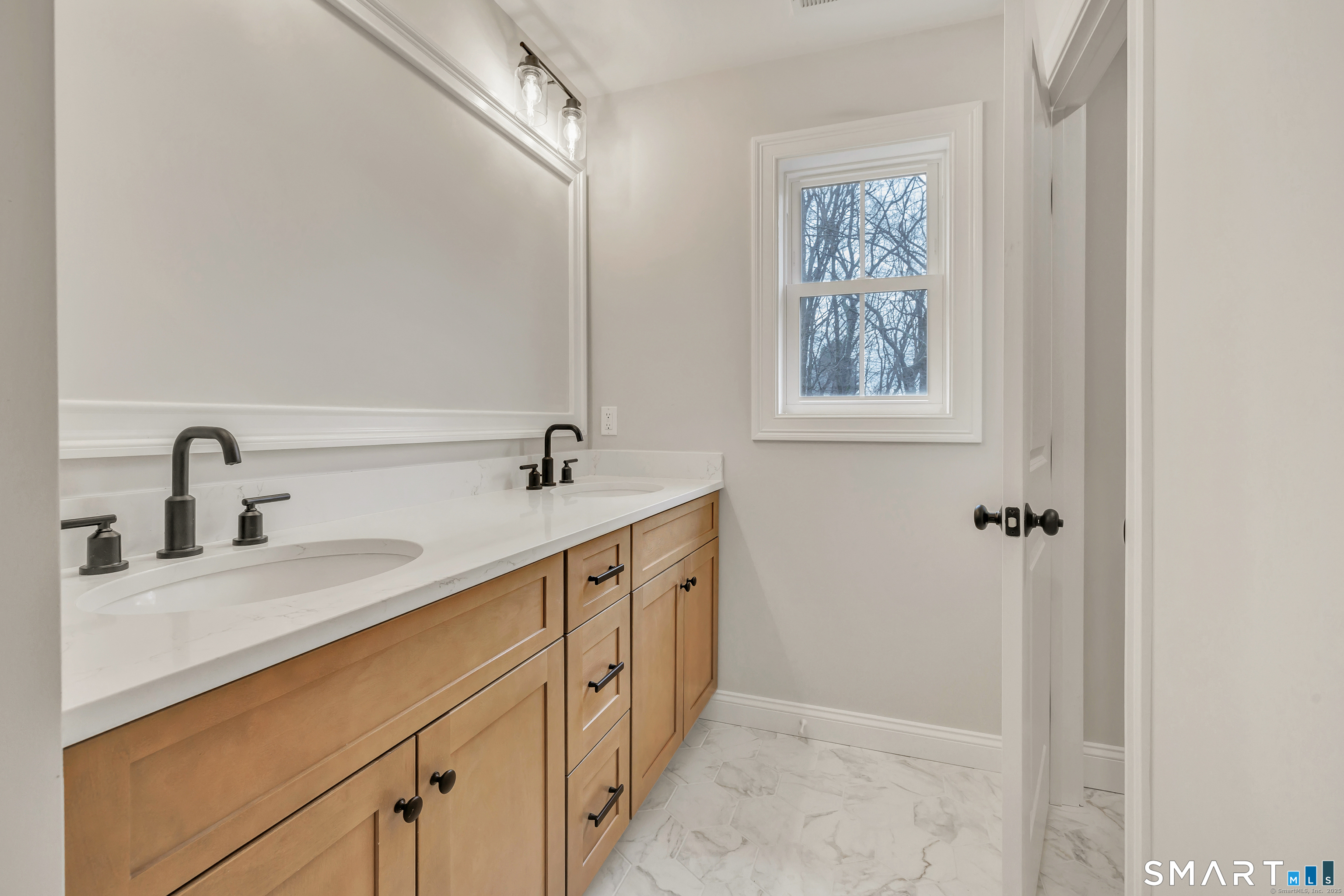 11 Belmont photo 14