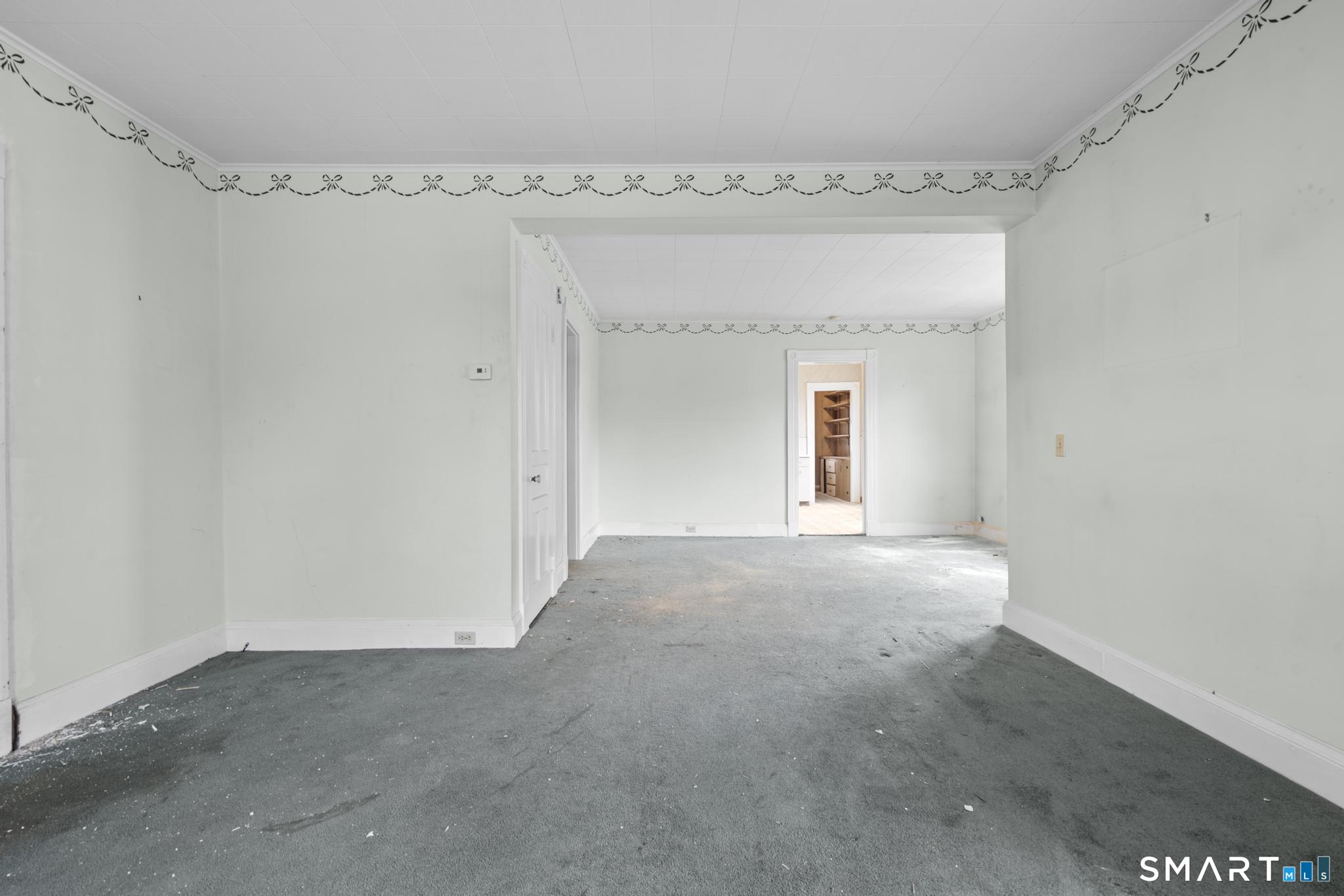 763 Baldwin Street photo 12