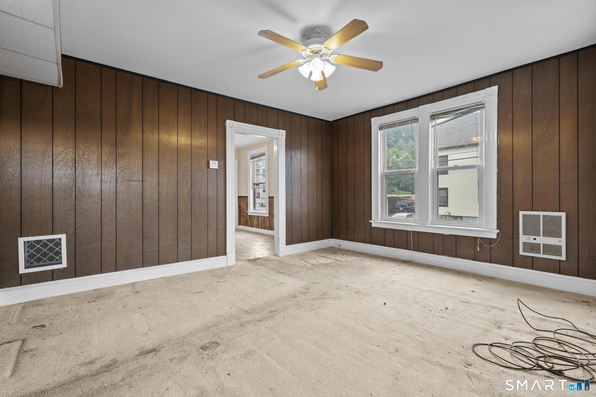 763 Baldwin Street photo 17