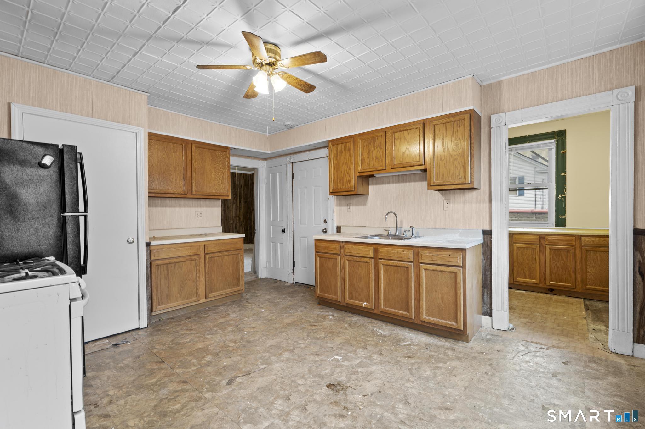 763 Baldwin Street photo 22
