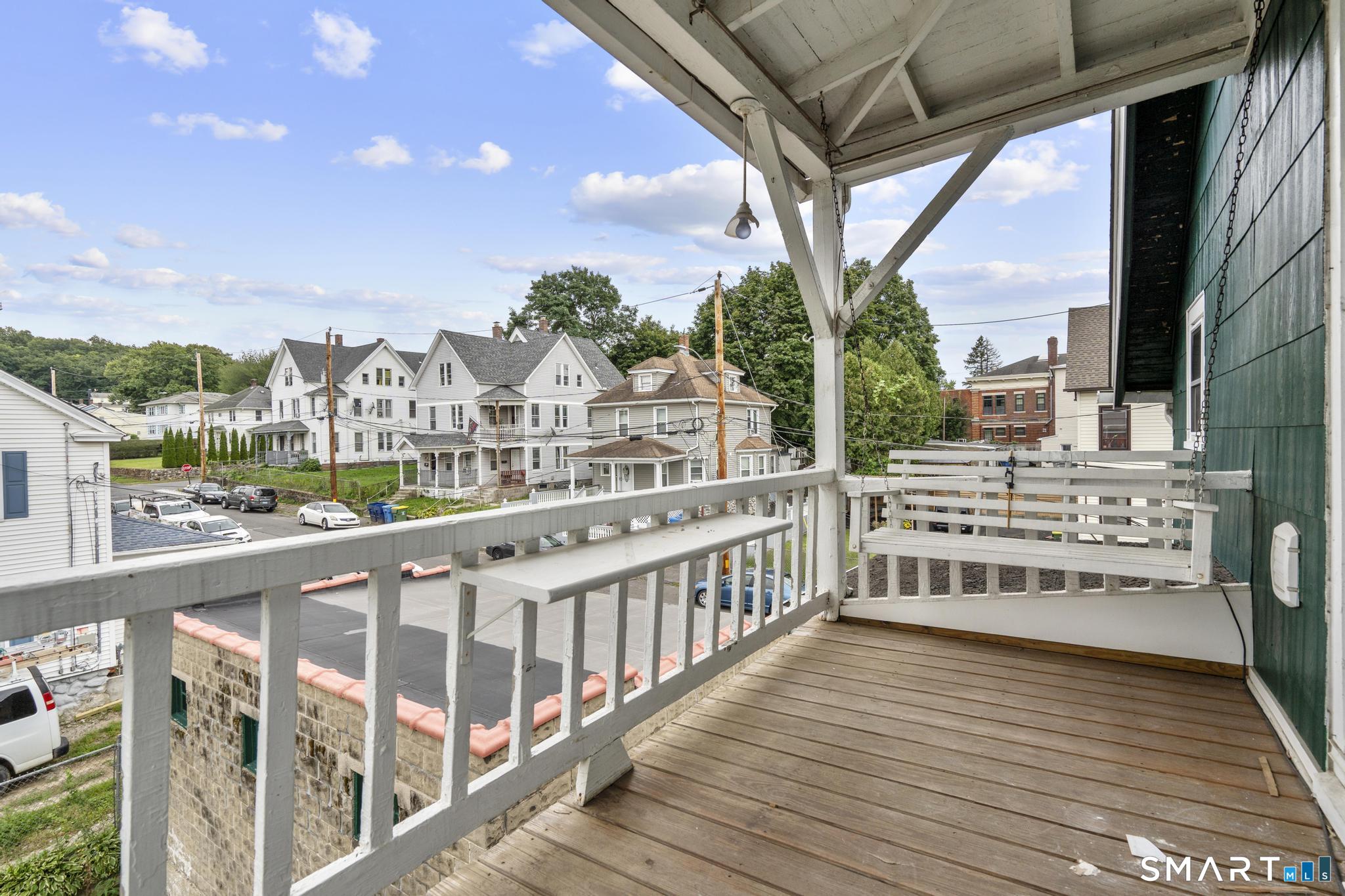 763 Baldwin Street photo 33