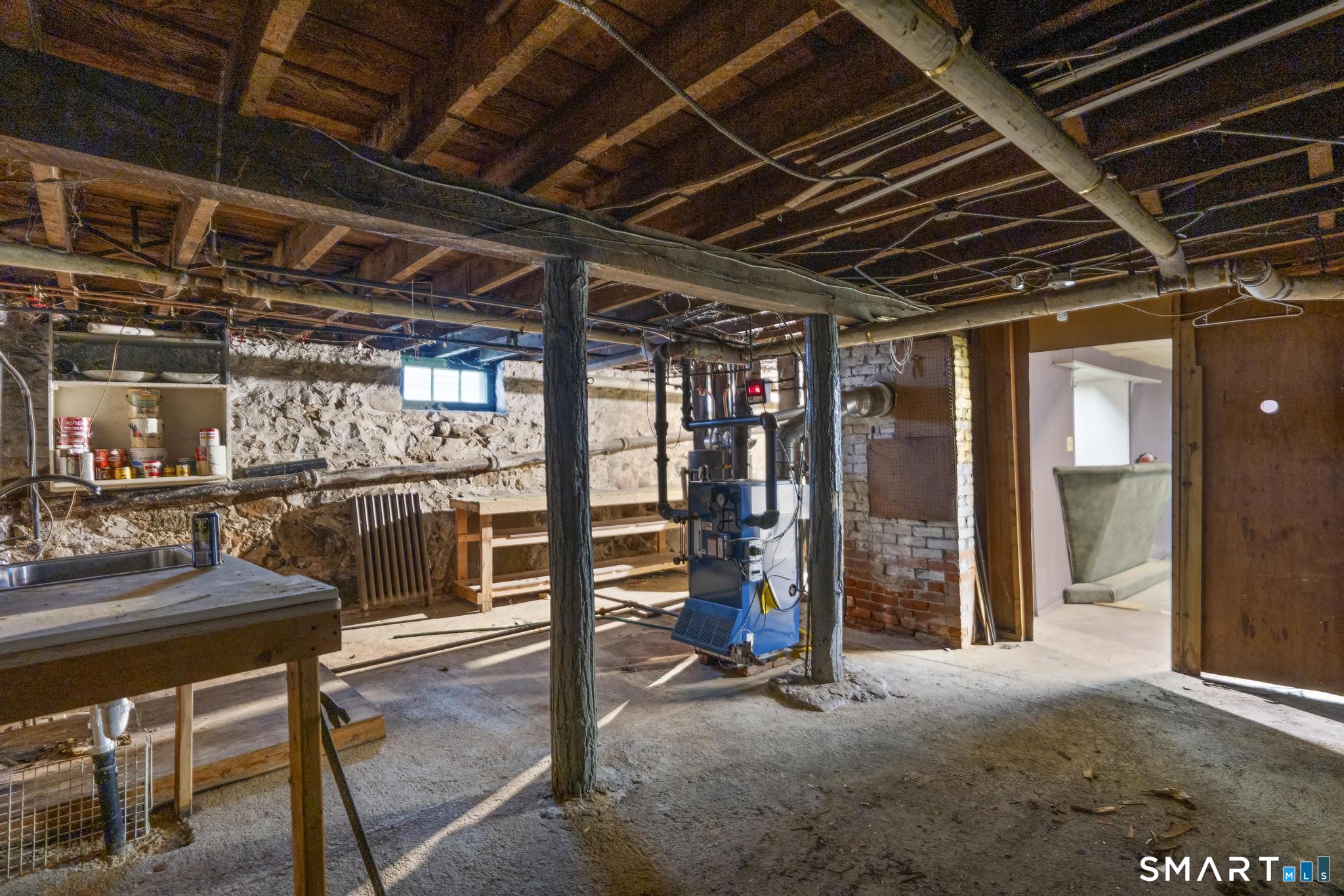 763 Baldwin Street photo 35