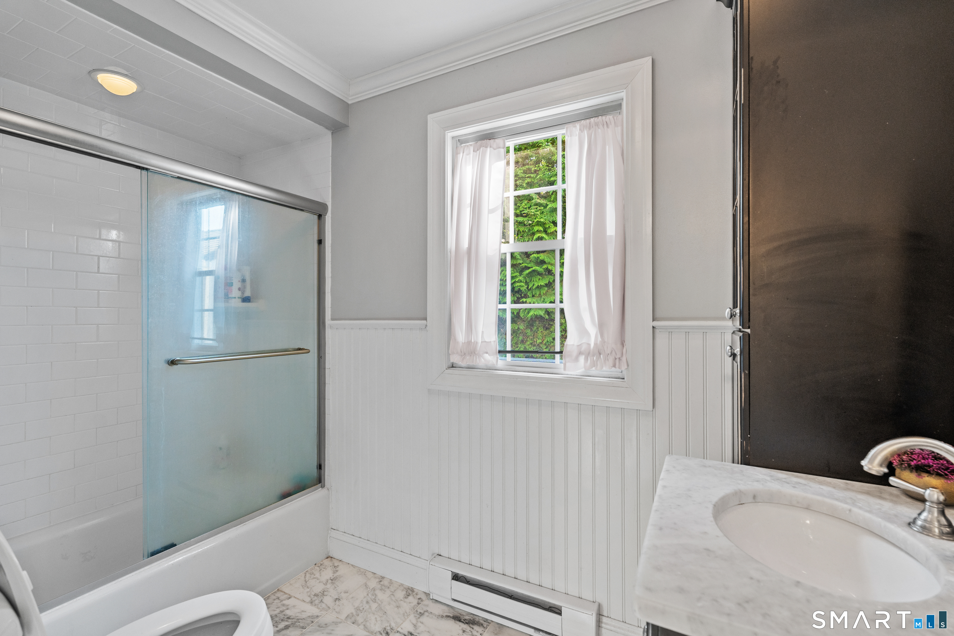 85 Claxton Avenue photo 12