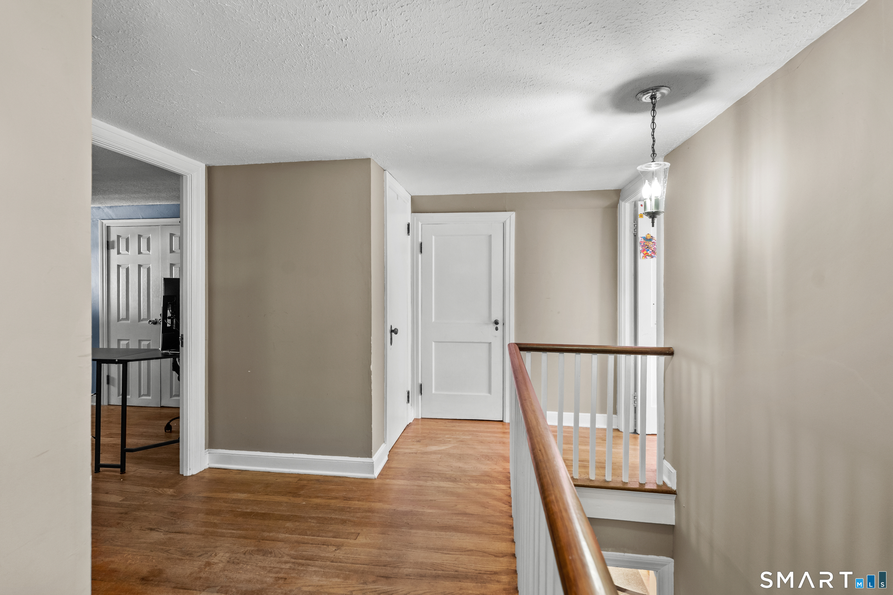 85 Claxton Avenue photo 11