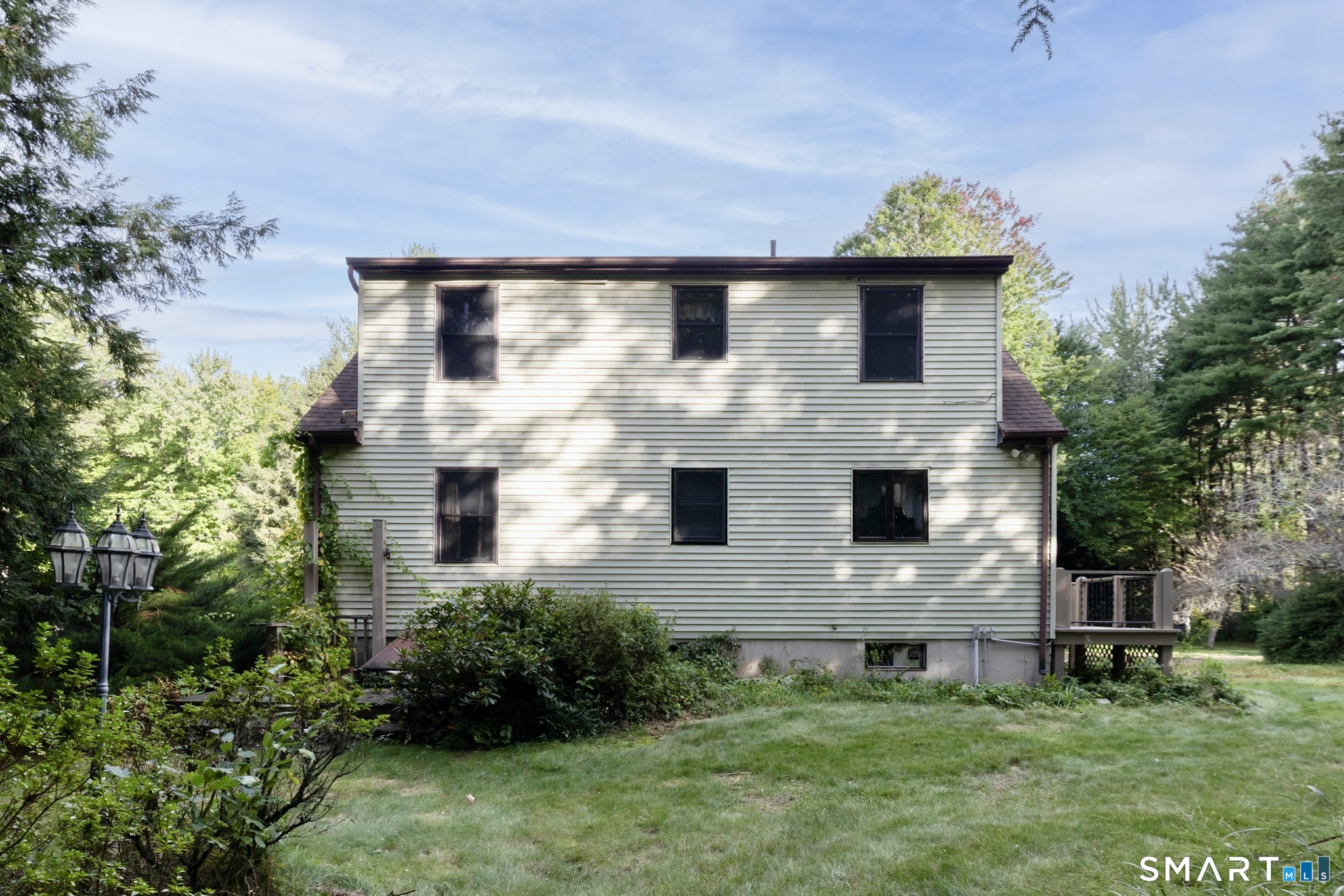 357 River Street photo 32