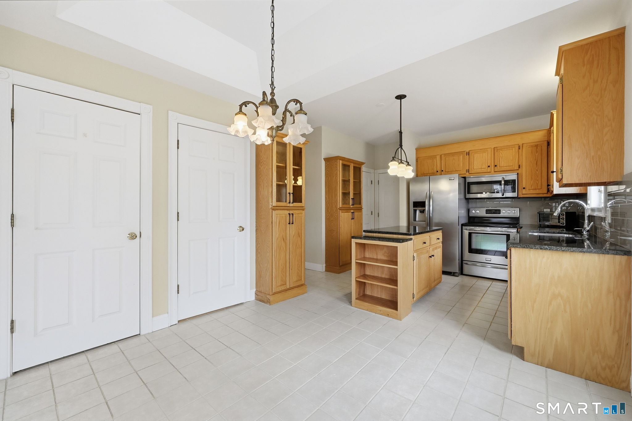 12 Tarragon Drive photo 11
