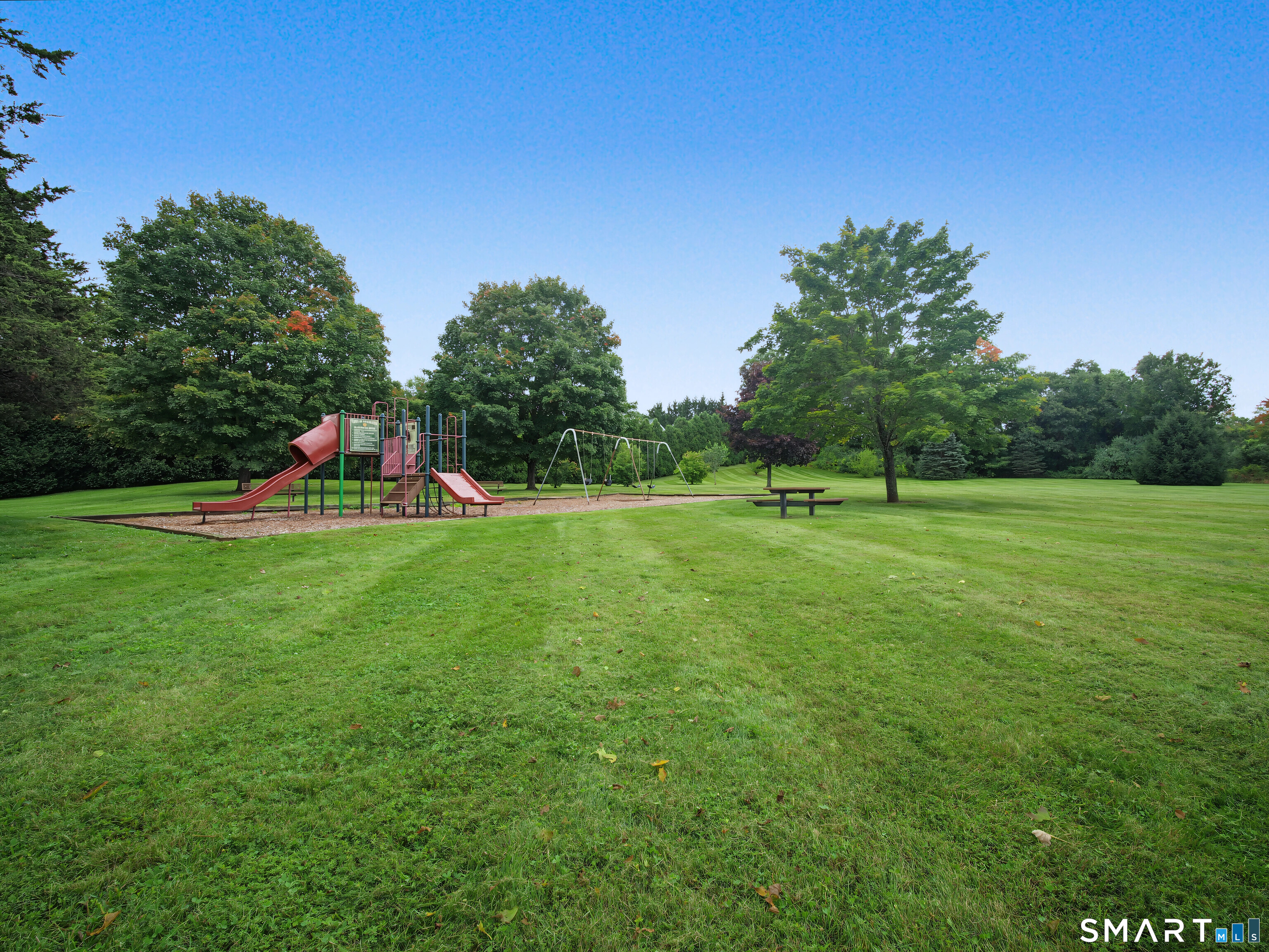 46 Bentley Drive photo 40