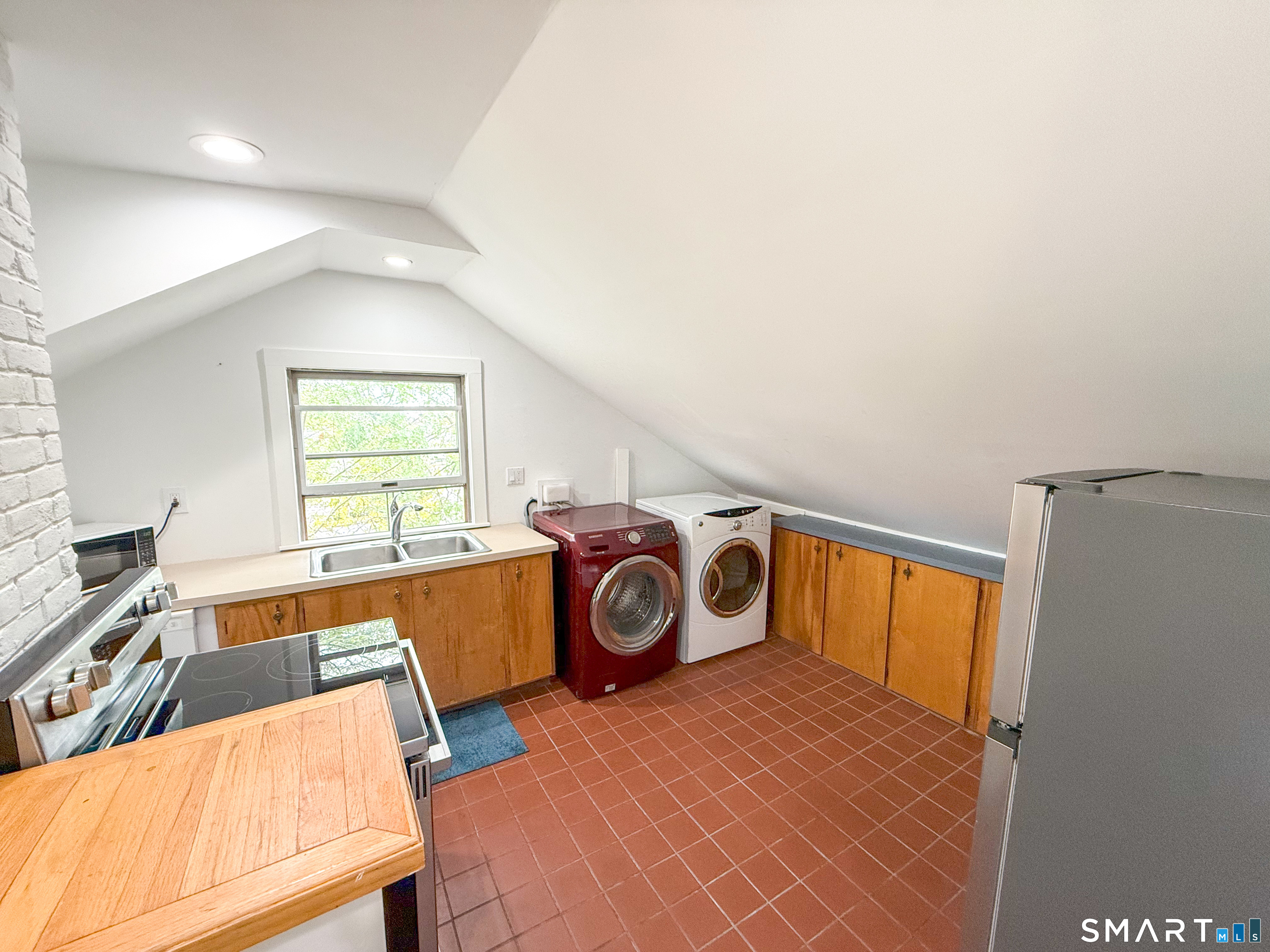 51 Franklin Street, New London, CT 06320
