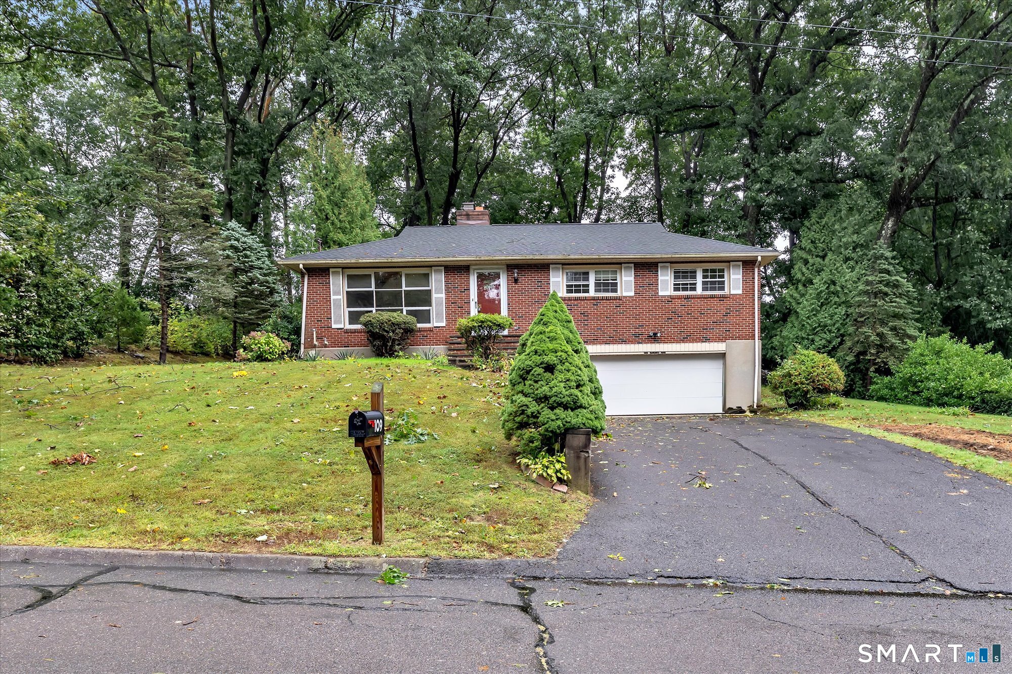 109 Woolsley Avenue