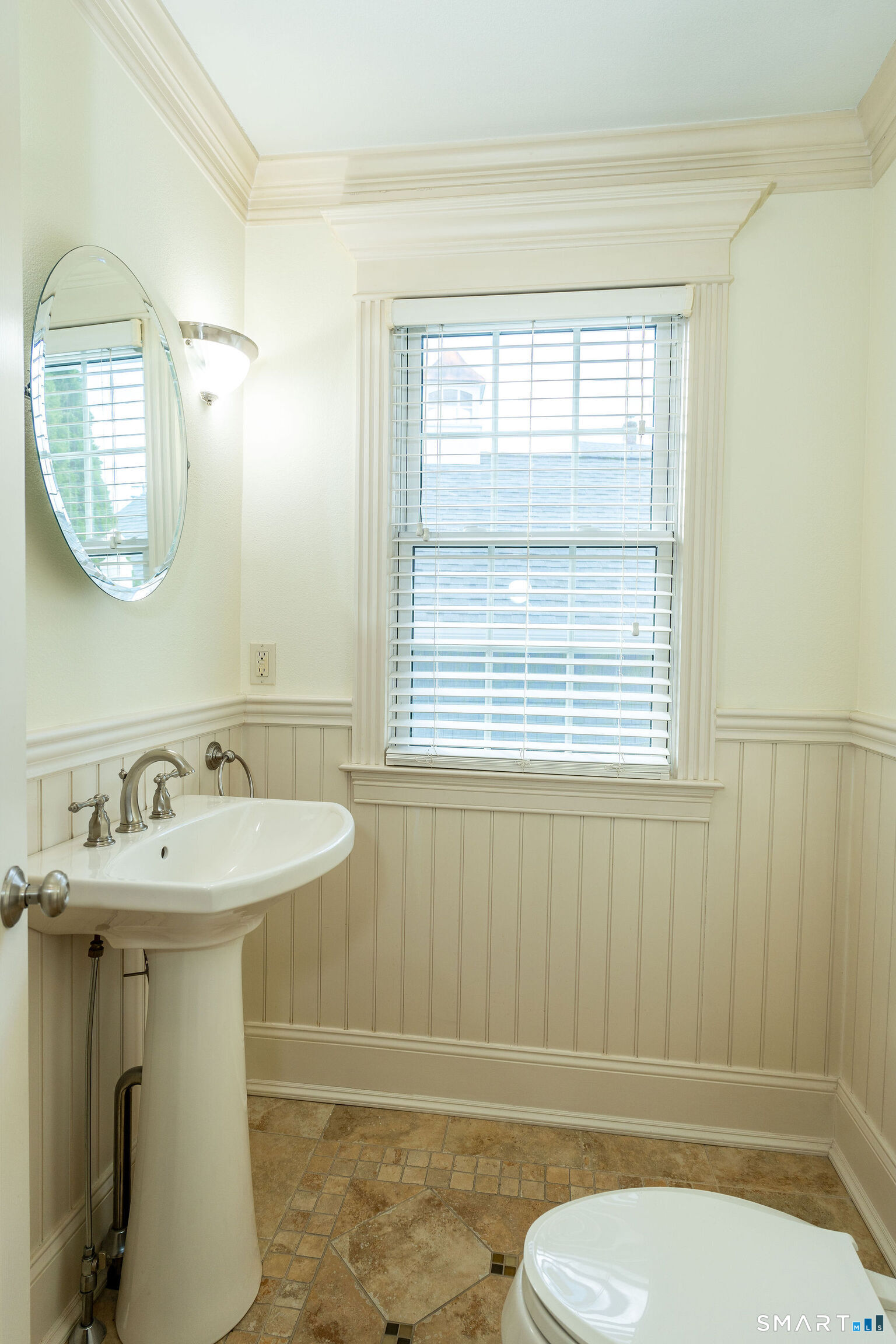 231 Buckingham Street photo 11