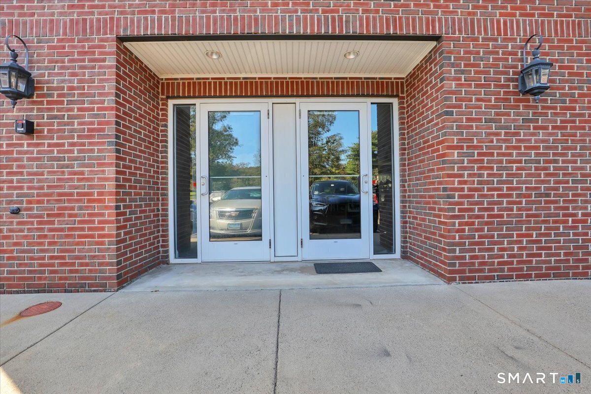225 Oakland Road Unit #204 photo 5