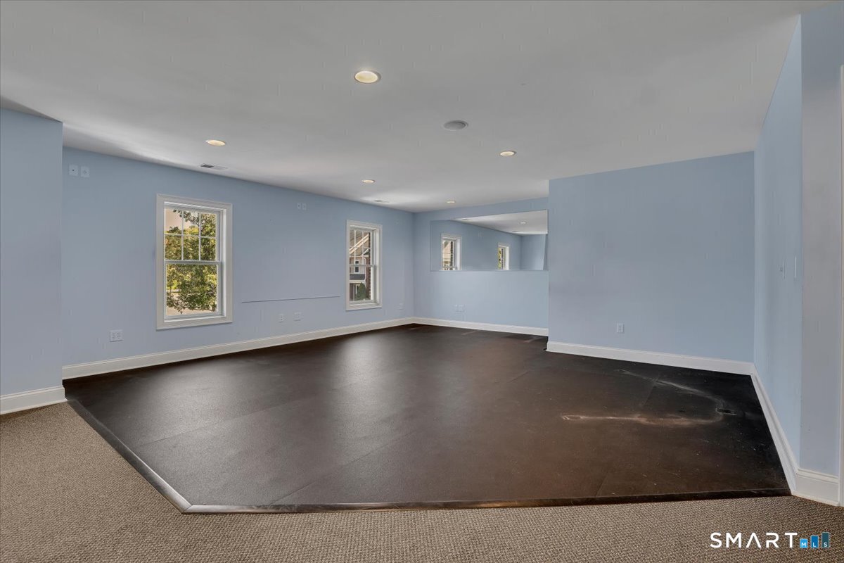 225 Oakland Road Unit #204 photo 15