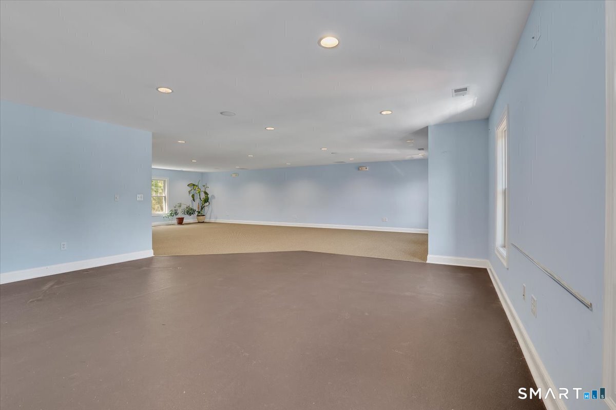 225 Oakland Road Unit #204 photo 18
