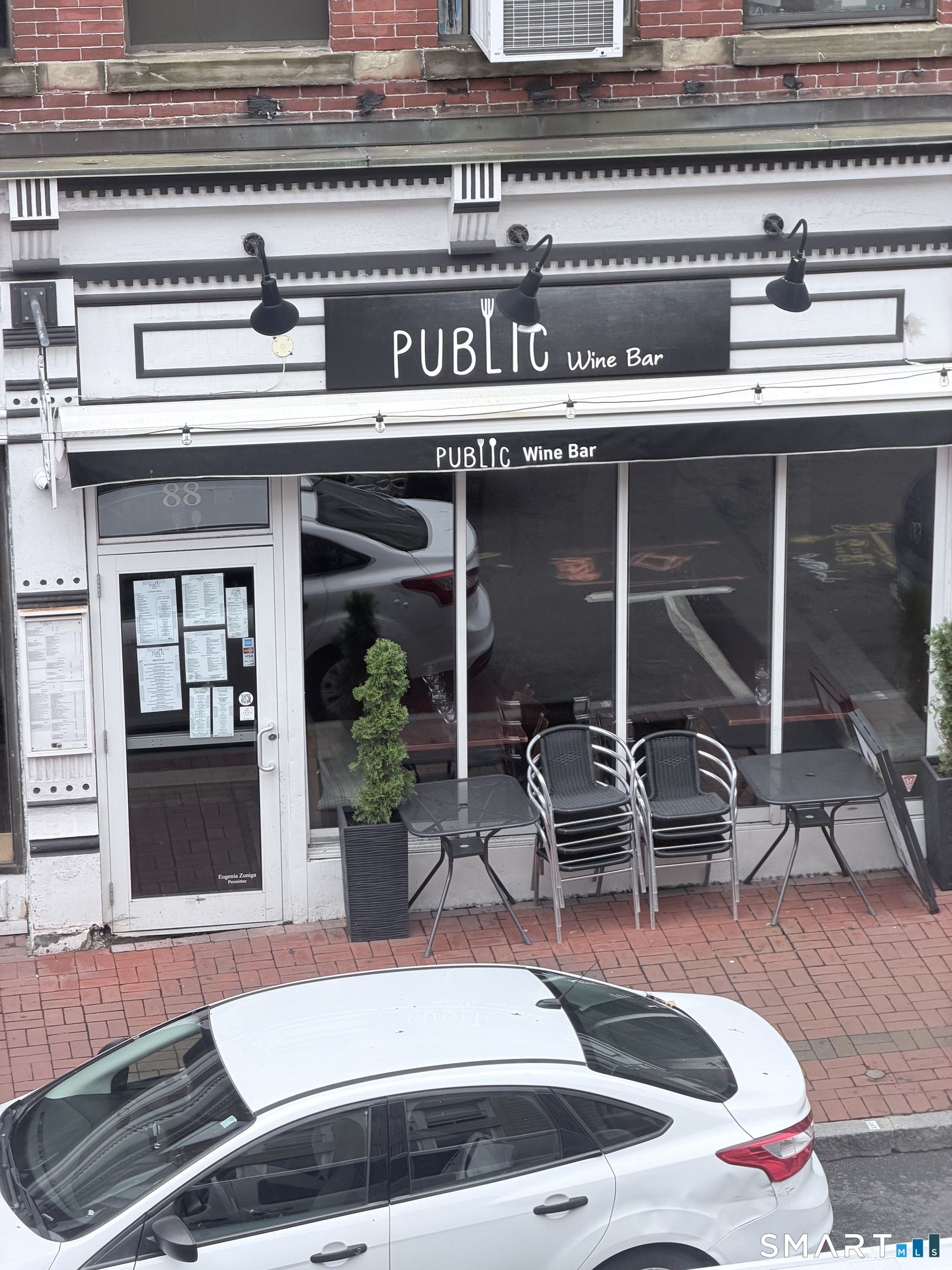 Foto 6 de Local comercial en venta en 88 Washington Street, Norwalk, CT — $286,000