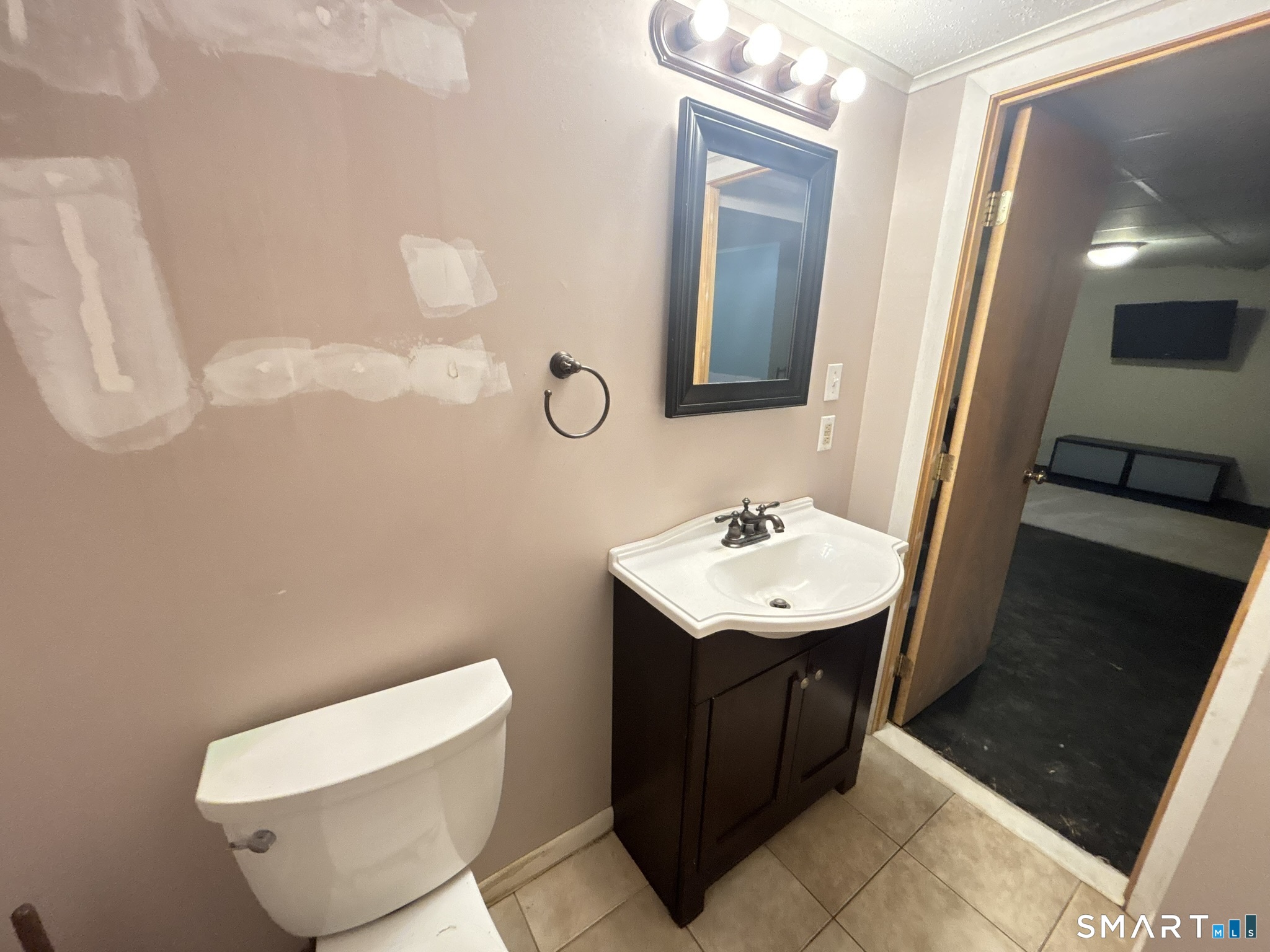 201 West Road photo 26
